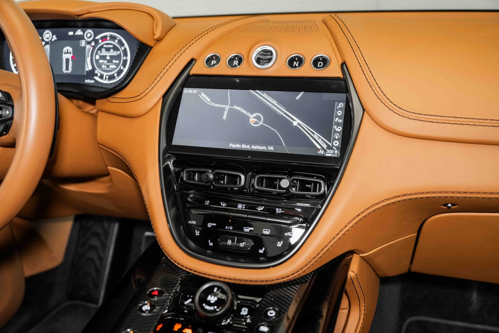 mph028_3049425451_Used_2023_Aston_Martin_DBX_707_1720795210_3963689691