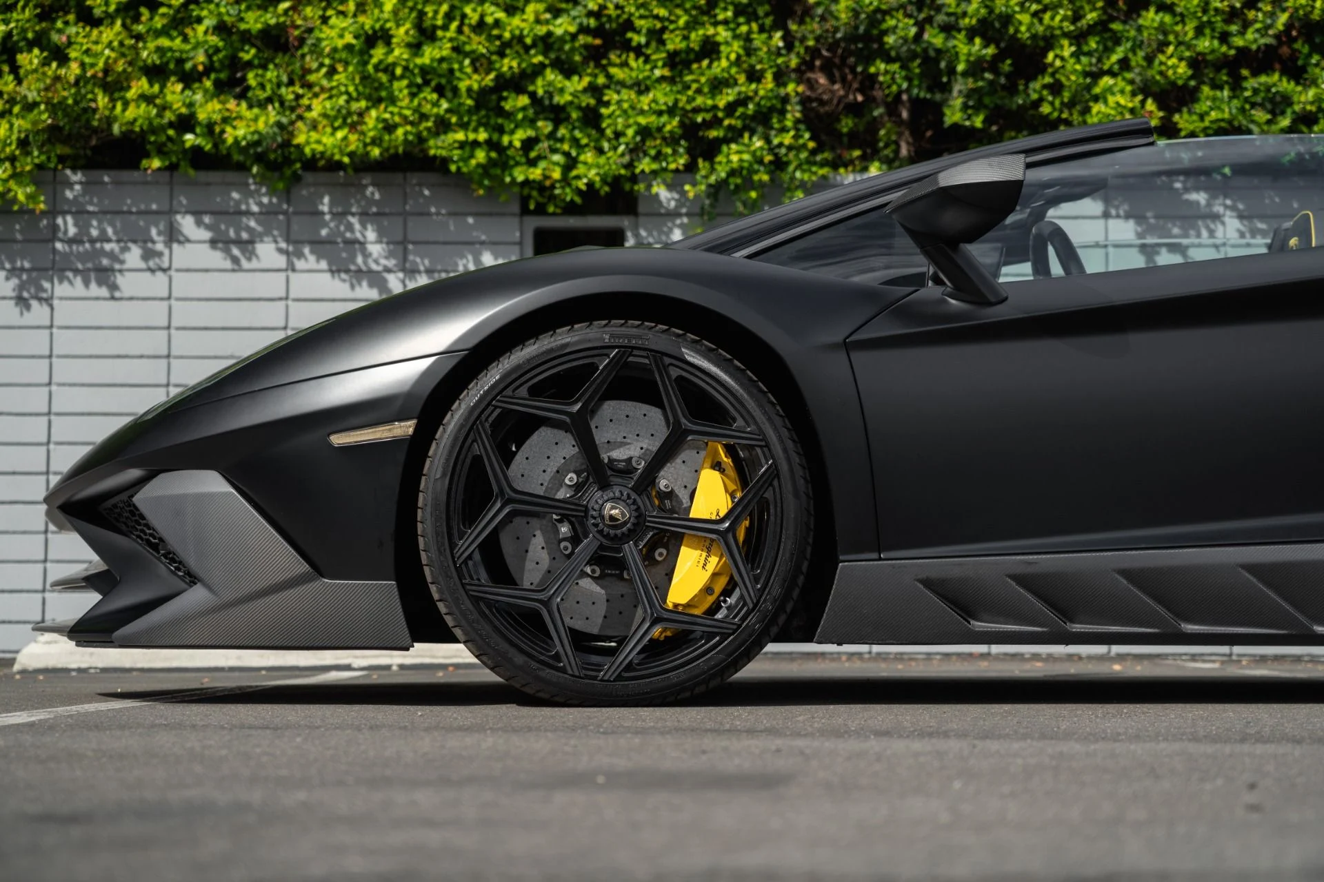 mph028_3051027001_Used_2016_Lamborghini_Aventador_LP_750_4_SV_1759528221_fb000a21c7
