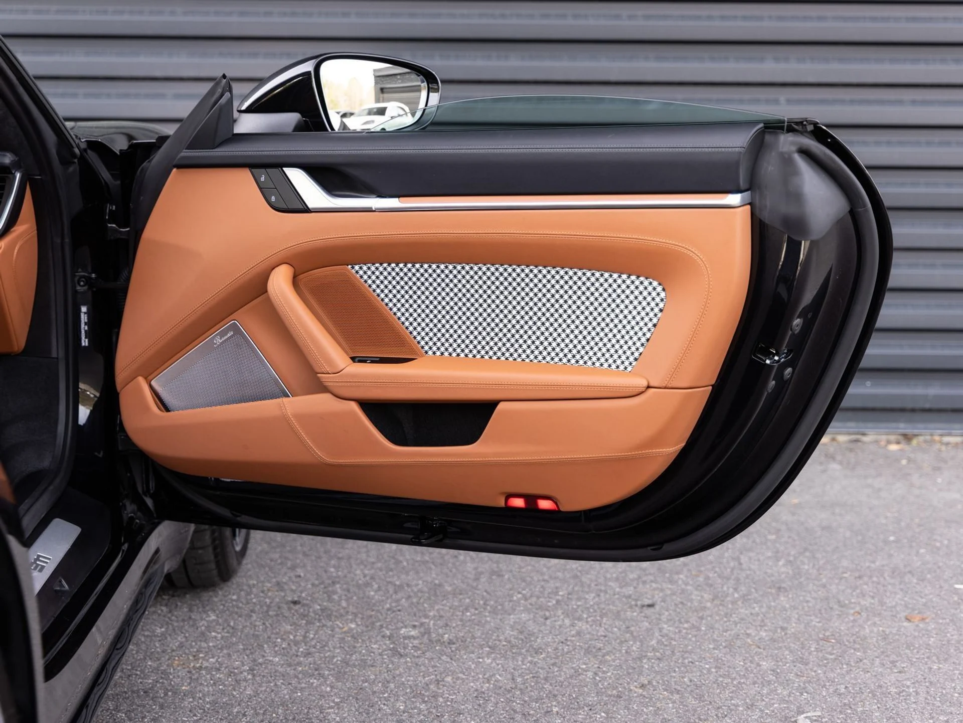 mph028_3054120633_29_7034952def