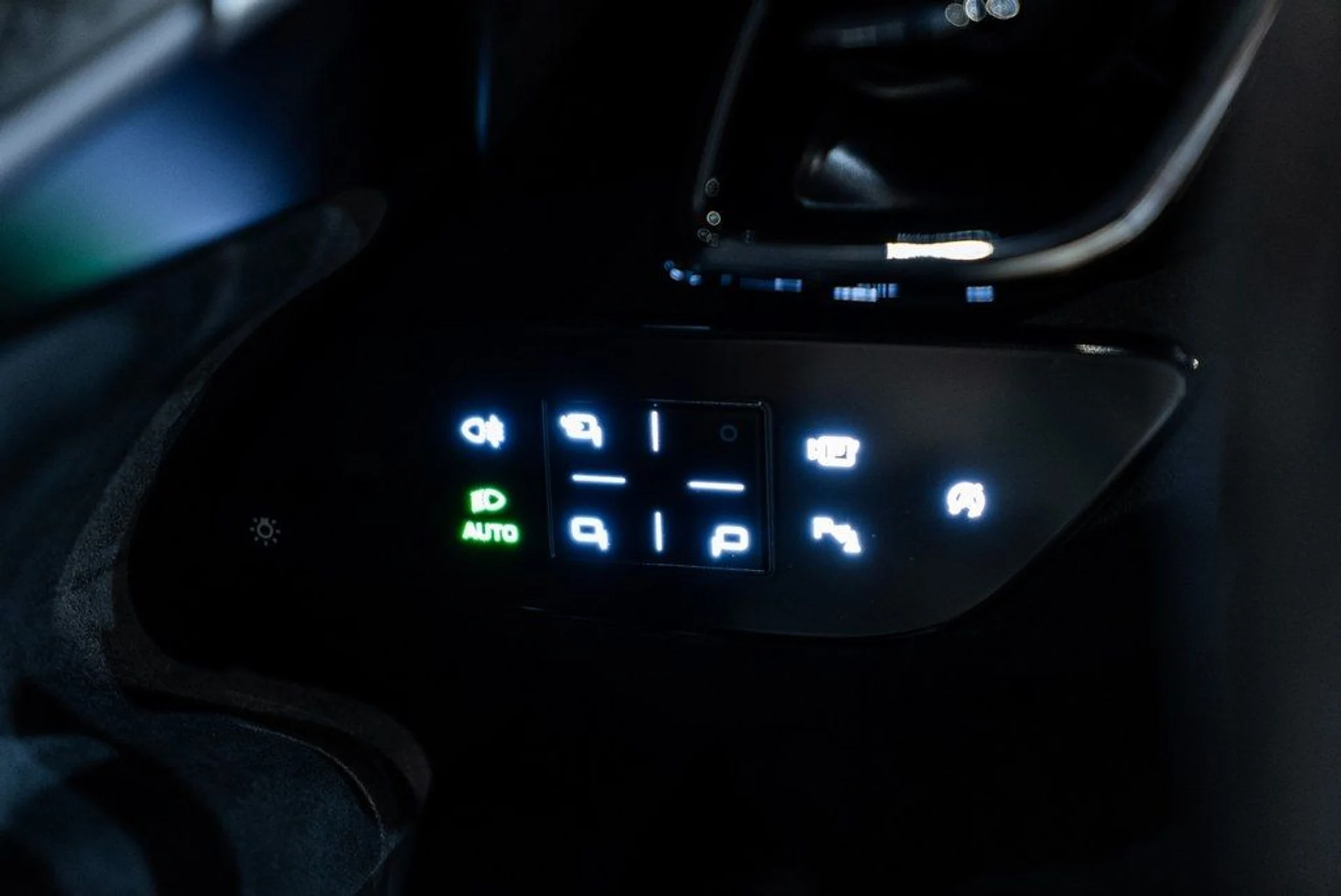 mph028_3058825226_c30c33652e9041f299aaa6c8af46321e_e8f57ab32e