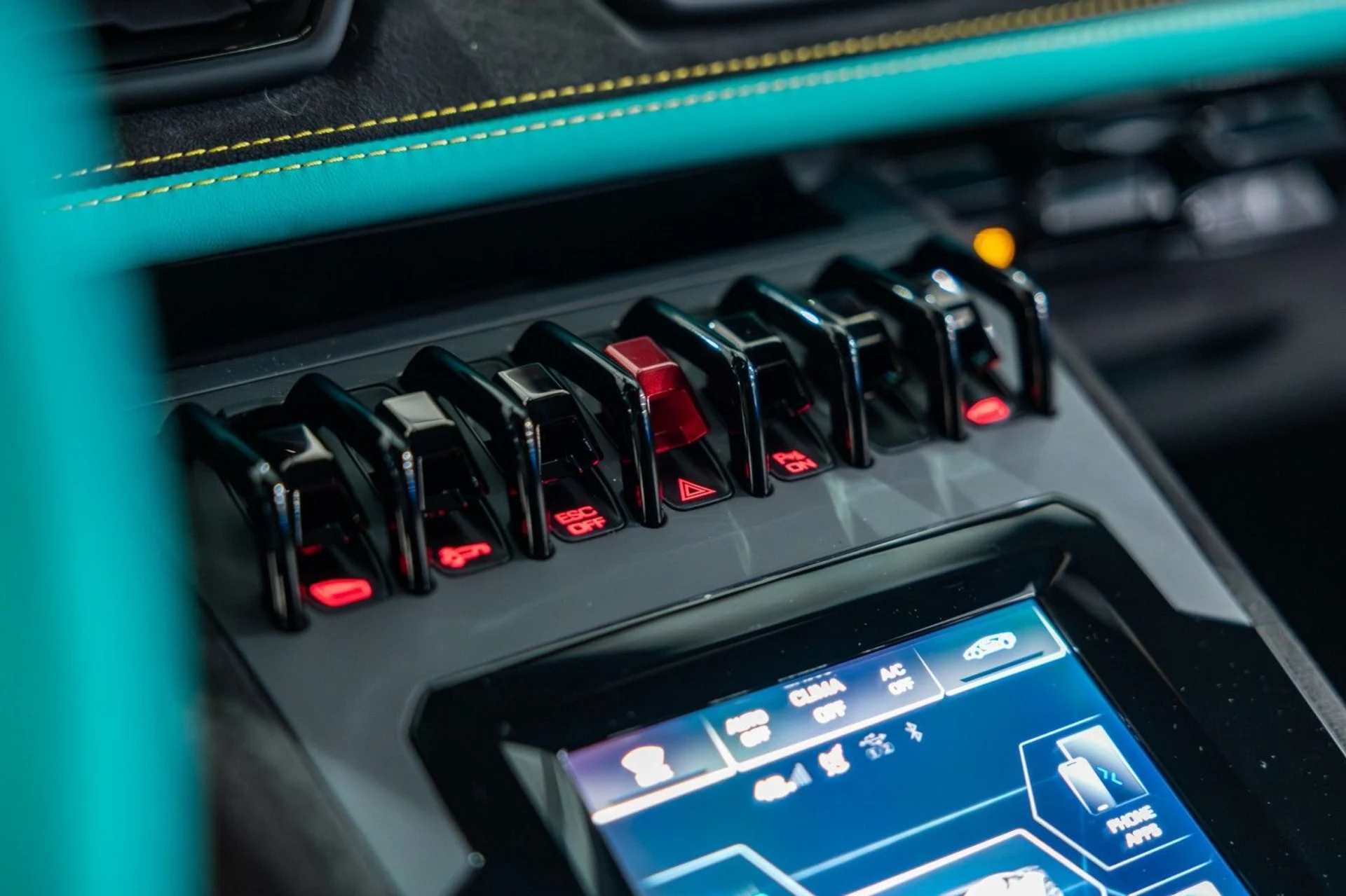 mph028_3069566487_1w_7c44999223