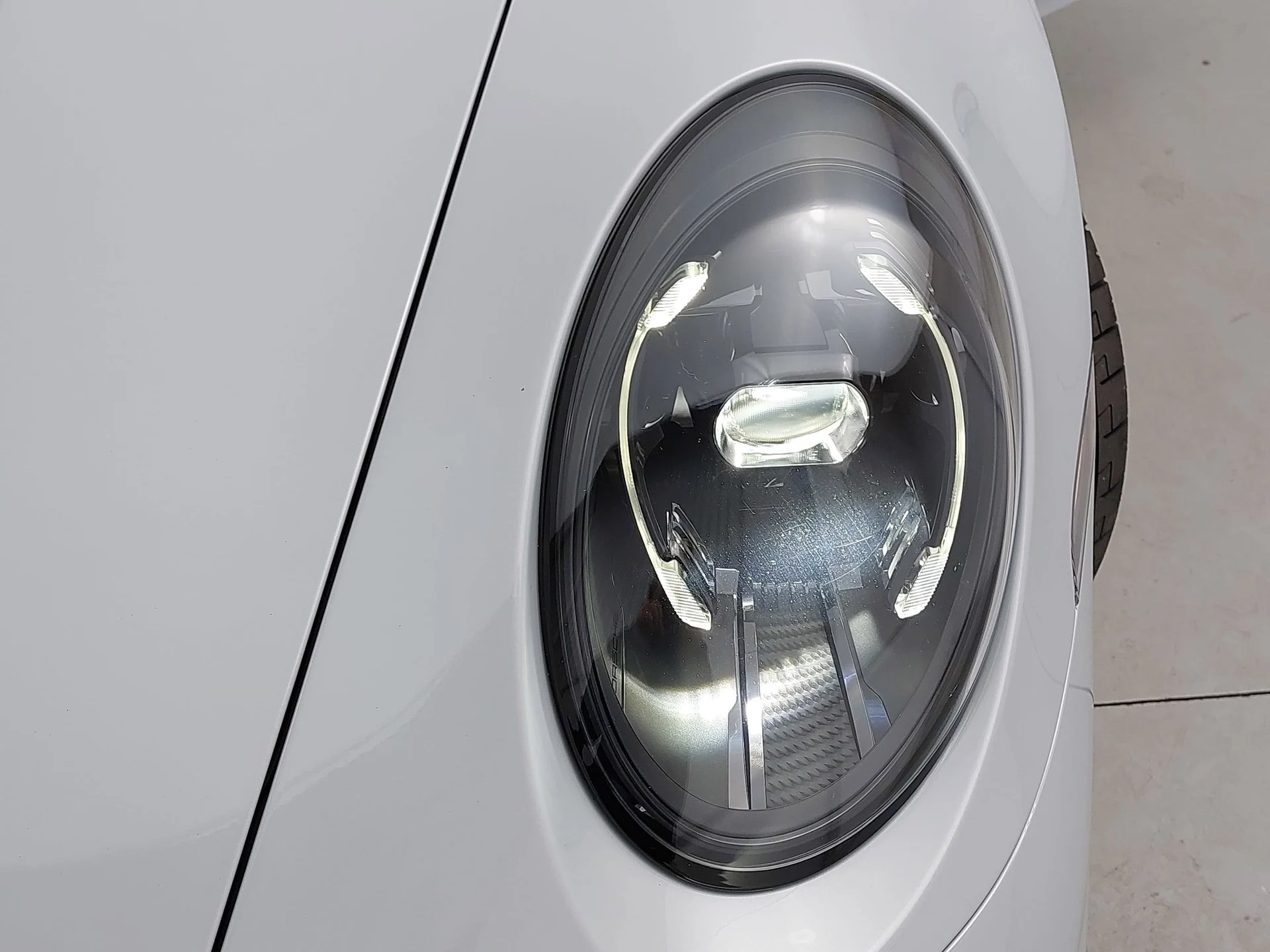 mph028_3076230777_fec98b6f2ce5d926160a81398eb91724x_c8a89a68b3