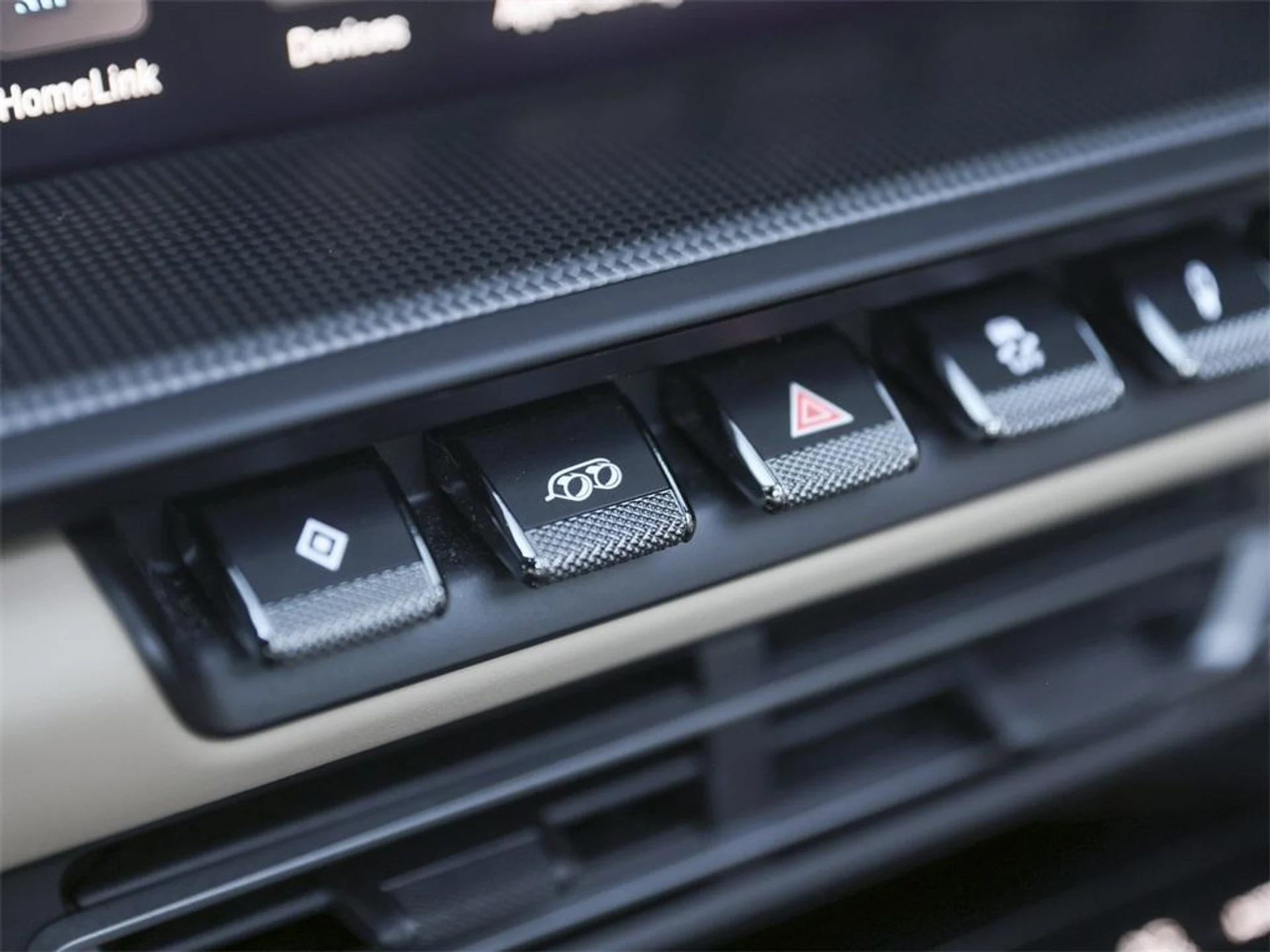 mph028_3077957832_T_Hm0w_Z_Fy_v1de_A1j6mjntdft_AU_f0cdc76228