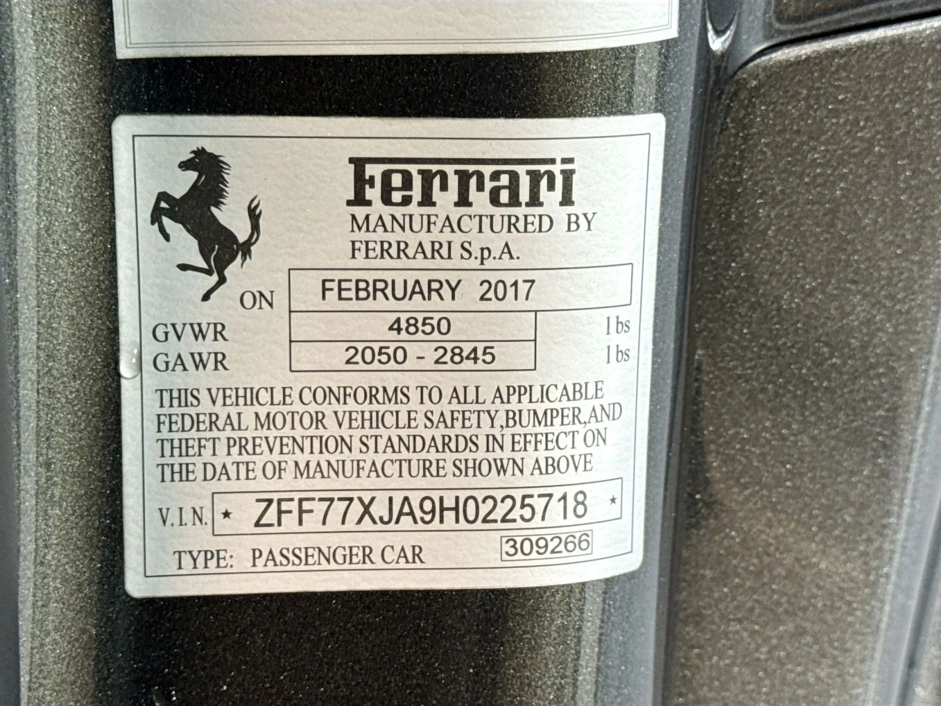 mph028_3083336737_acf274604334904a0b2e31177c909bb6_038a556bd3