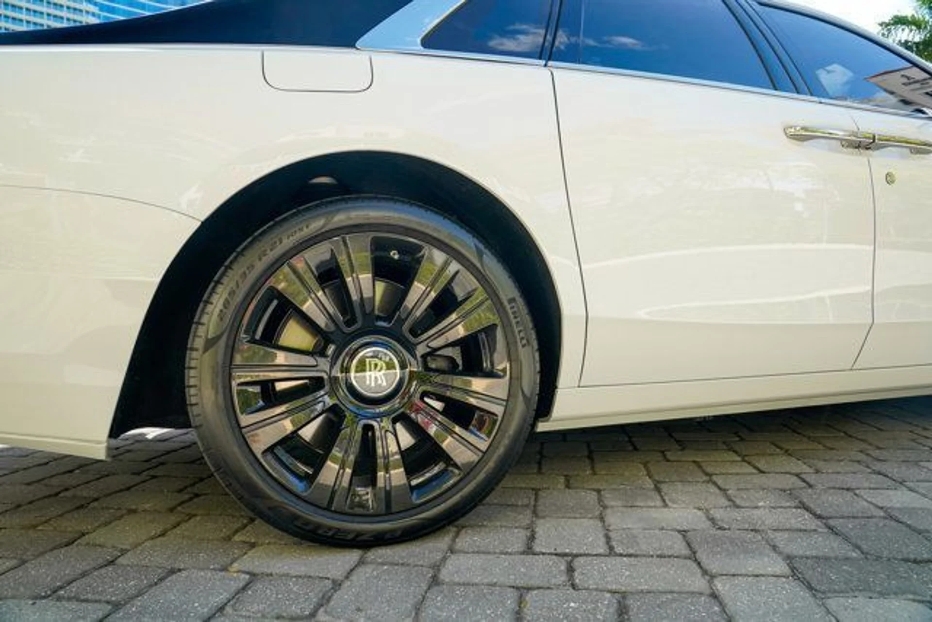 mph028_308627270_22941009_29_640_6702a91411