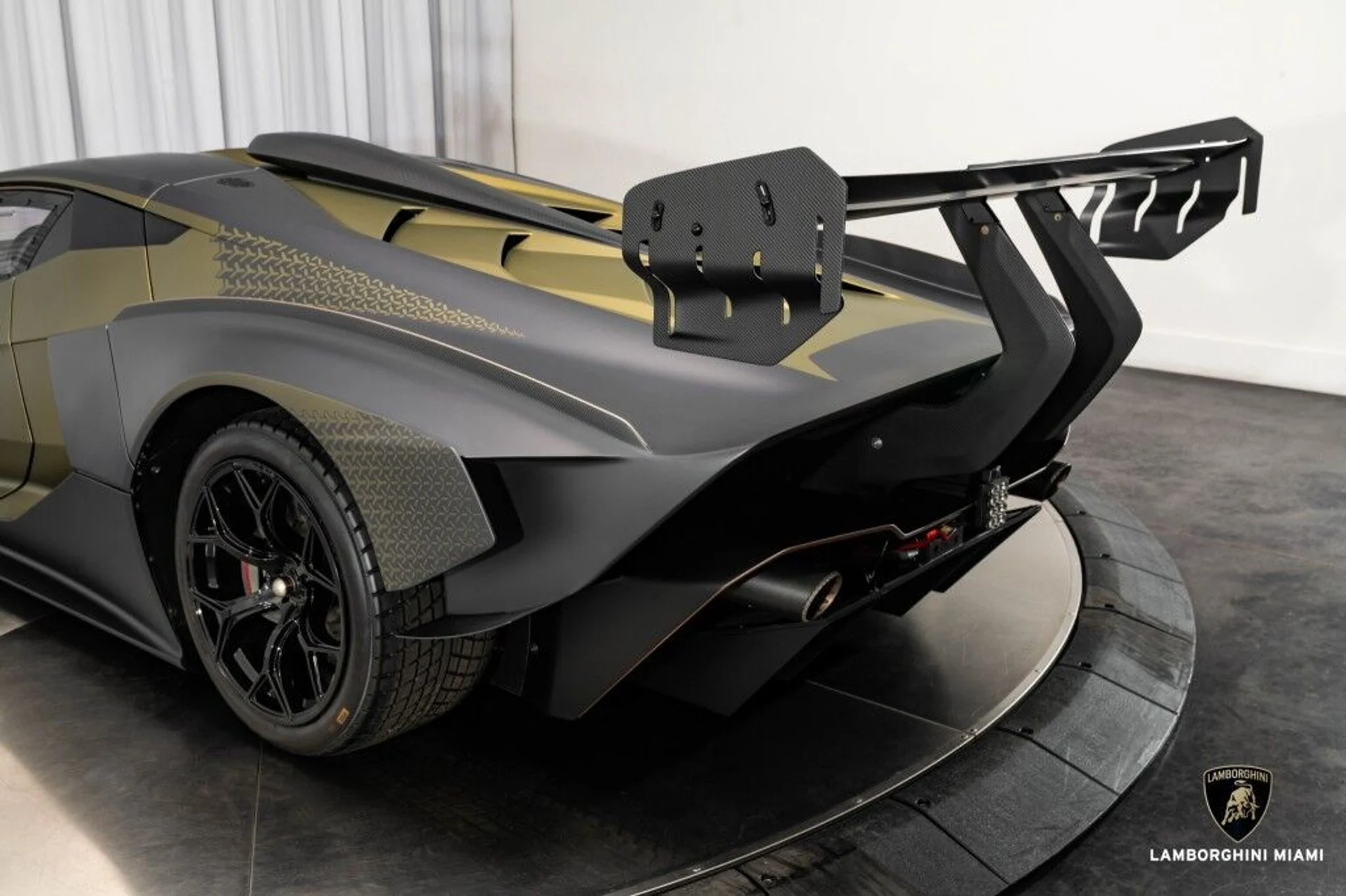 mph028_3088687292_53199f049038437f4e35a023bd3c54a8_a987fc2df1