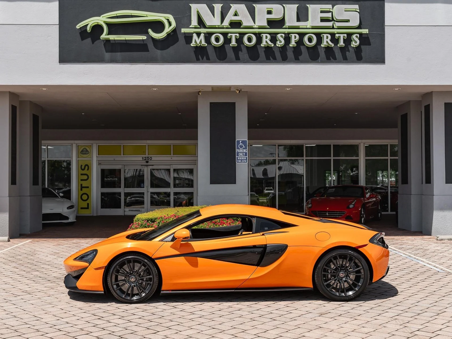 mph028_3099140638_Used_2016_Mc_Laren_570_S_1756483747_3e0e9e7093