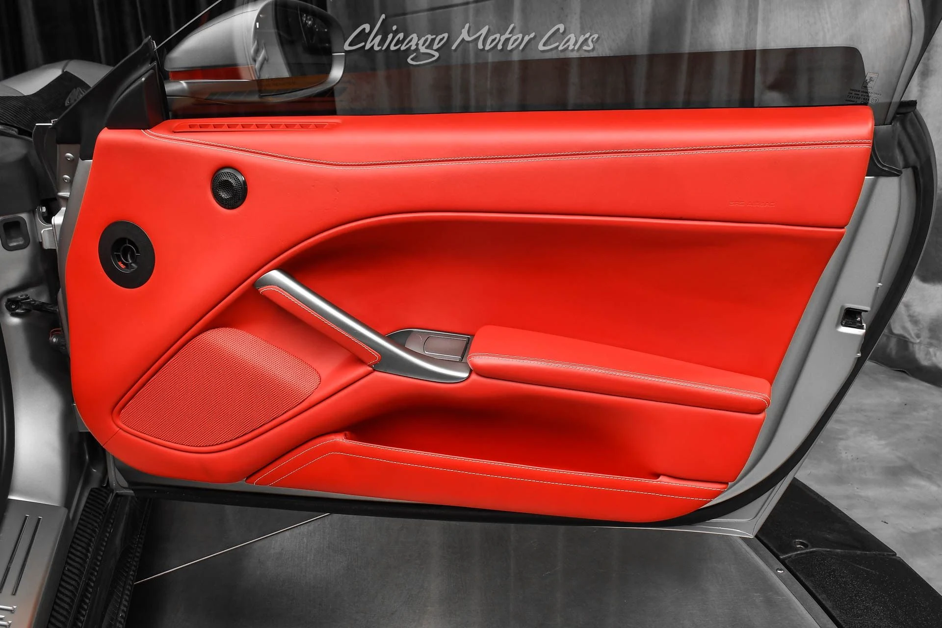 mph028_3104325858_12194_p29_l_4786b00fcc