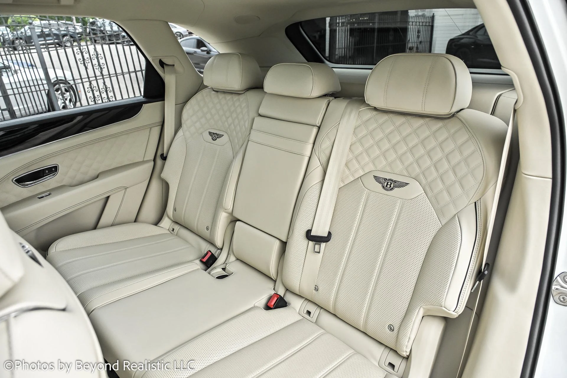 mph028_3125265364_Used_2022_Bentley_Bentayga_V8_Mulliner_Driving_Specification_1755763439_dd3a1384ca