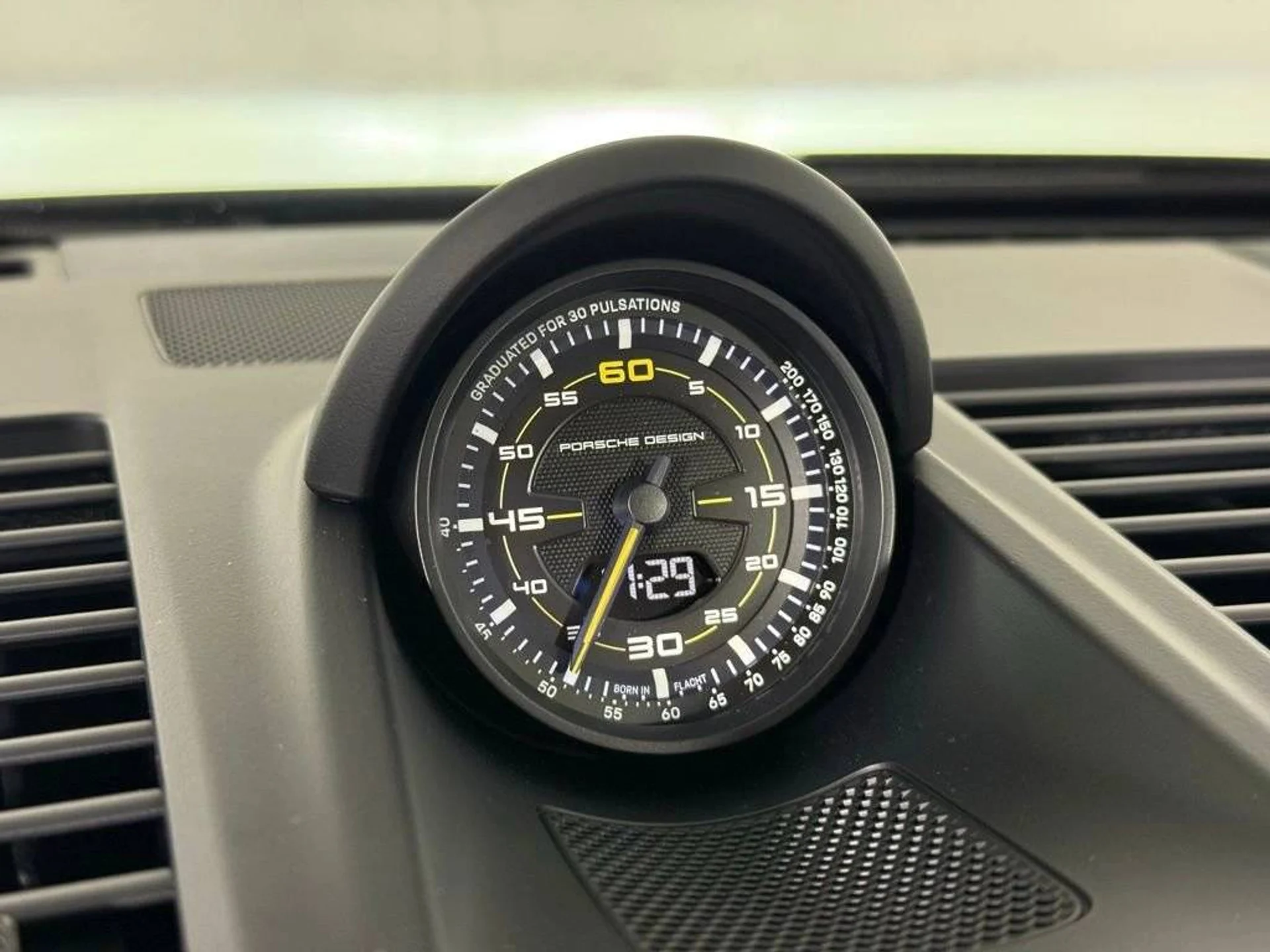 mph028_3126656725_1280_2eb4180425