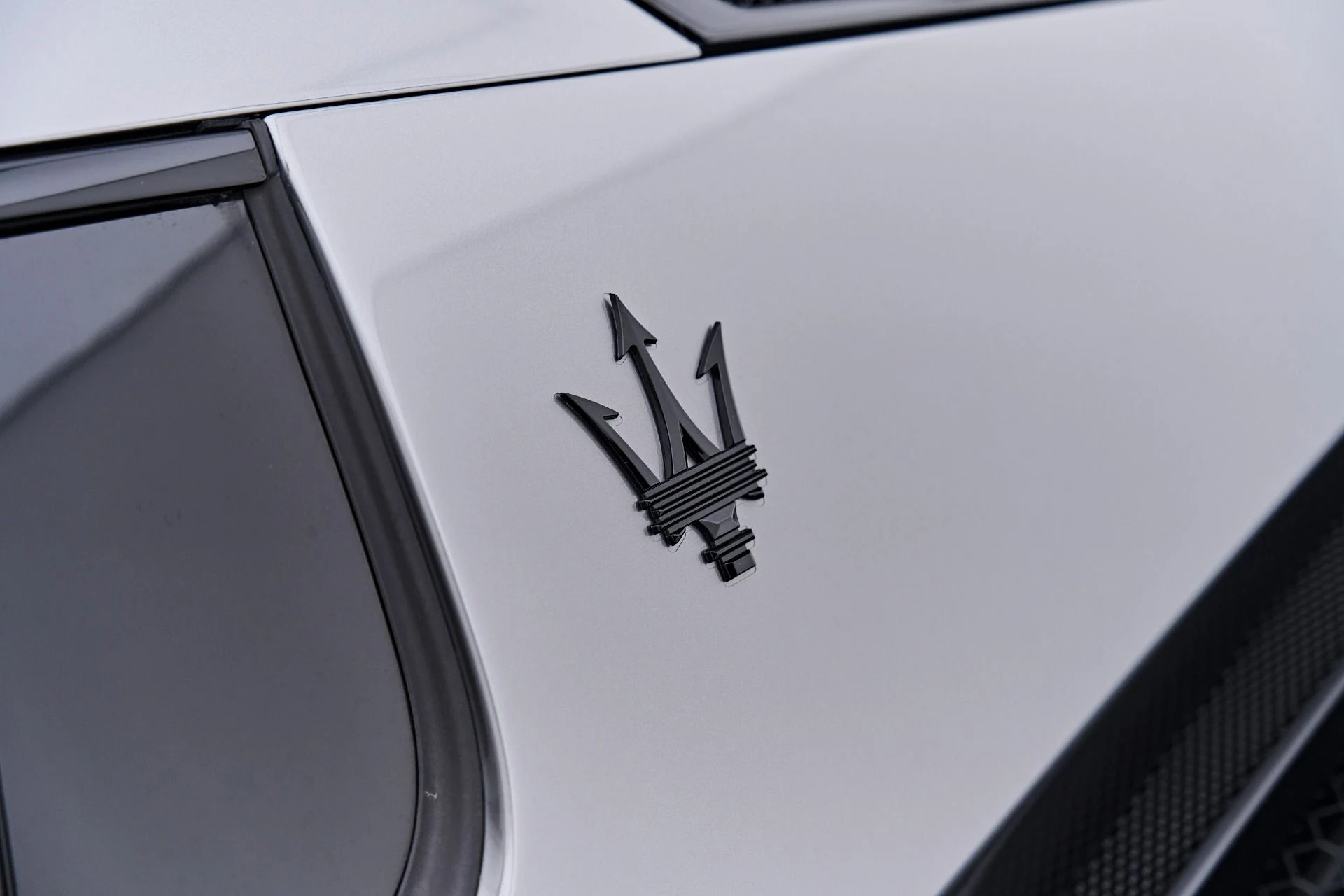 mph028_3130216322_Used_2023_Maserati_MC_20_Base_1791838832_abfc0a5865