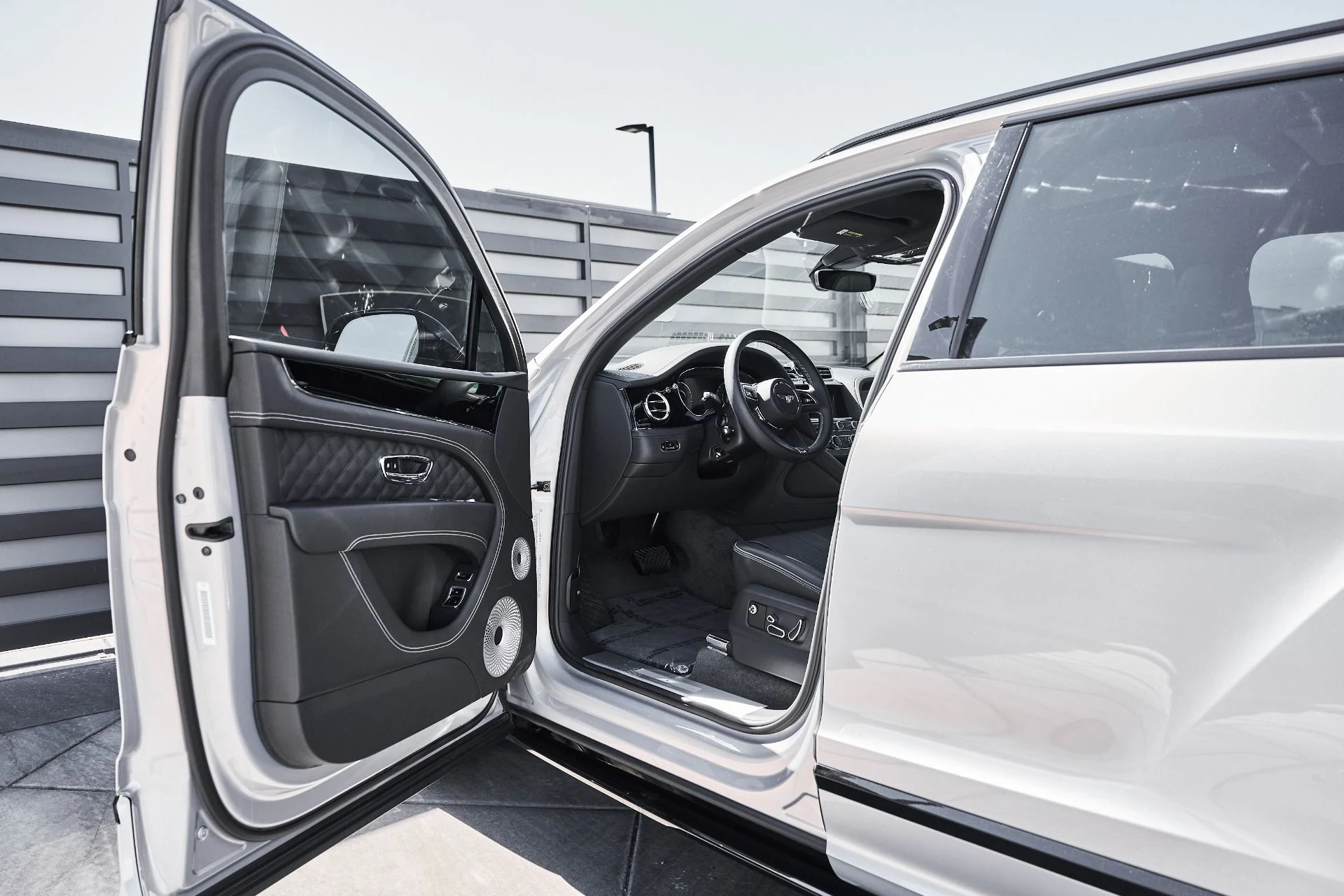 mph028_3141626435_Used_2025_Bentley_Bentayga_S_1782152788_fca80fc464