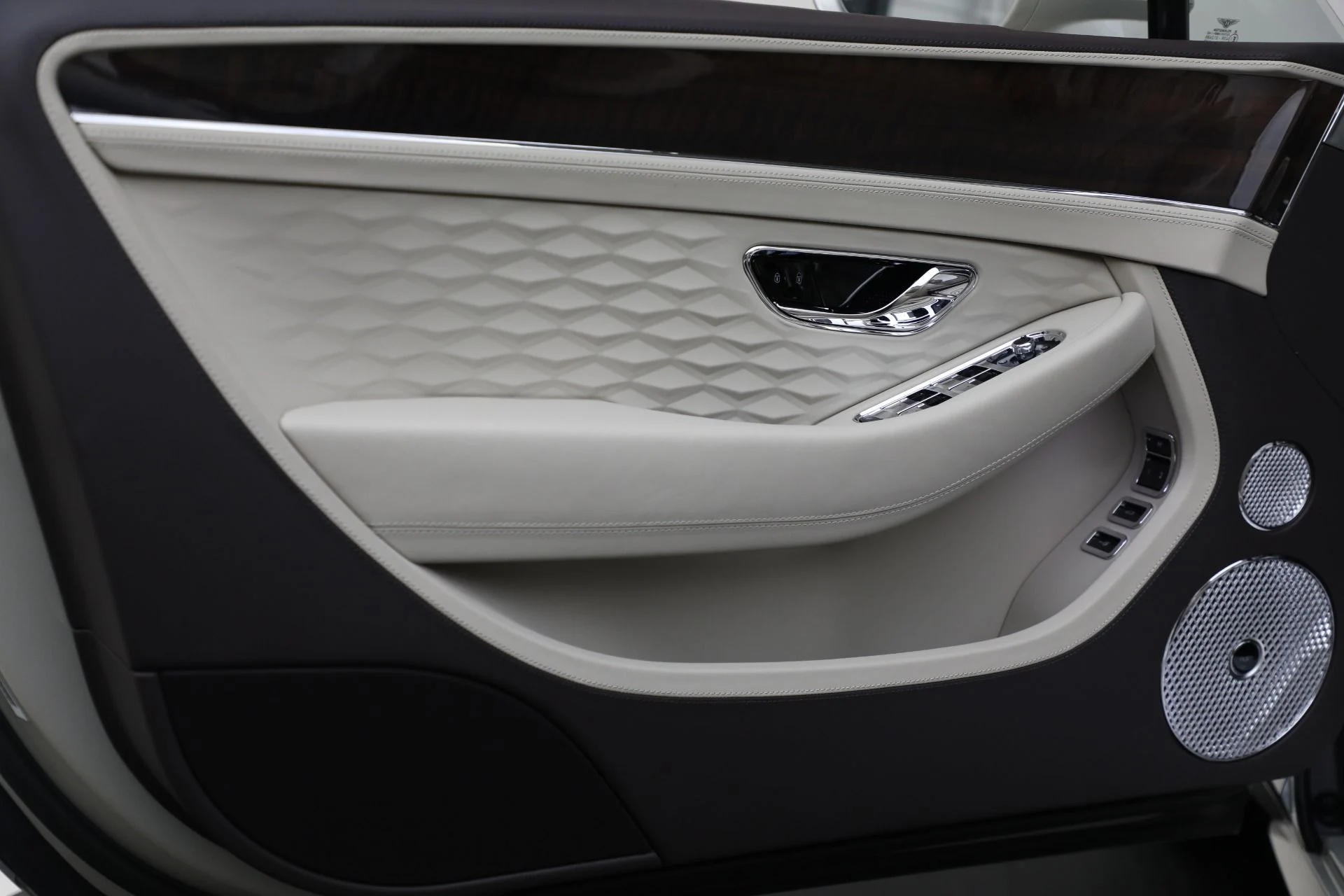 mph028_3147400470_New_2025_Bentley_Continental_GTC_Speed_07fafefb28