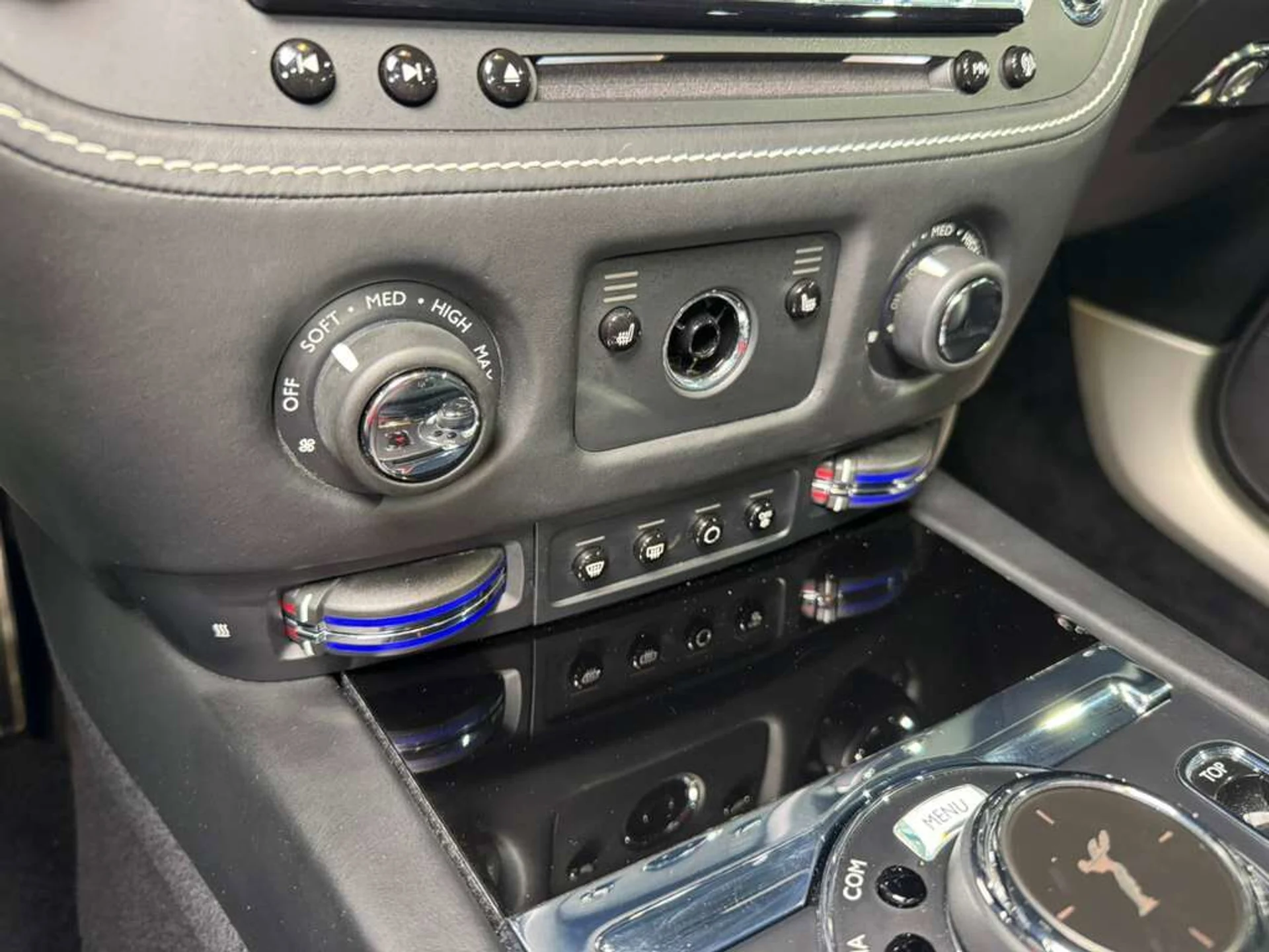 mph028_3156623010_5574b2009a209af47d370a0c90291120_4aacd8444c