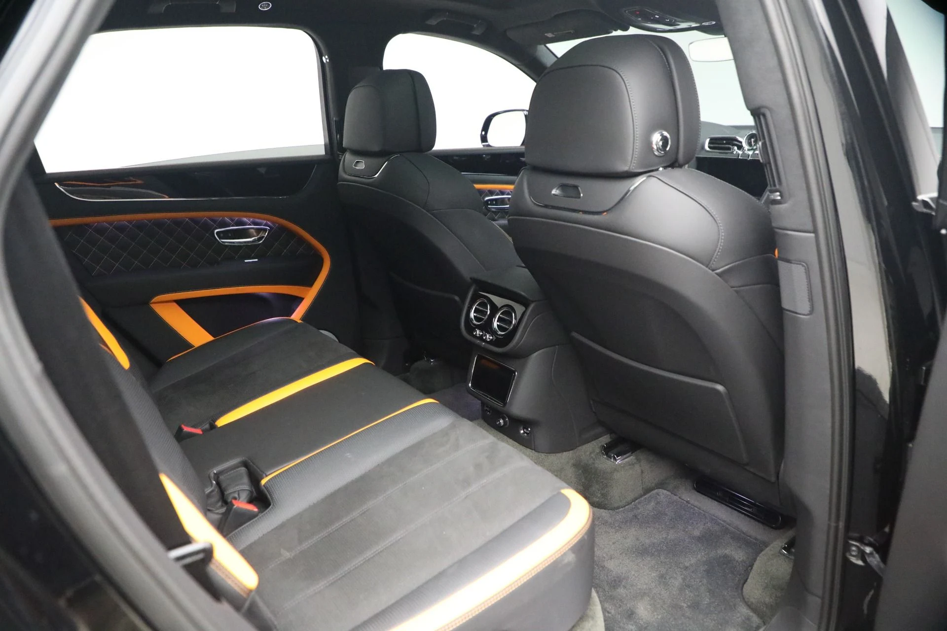 mph028_3159829780_Used_2023_Bentley_Bentayga_Speed_1769469912_8694ec570a