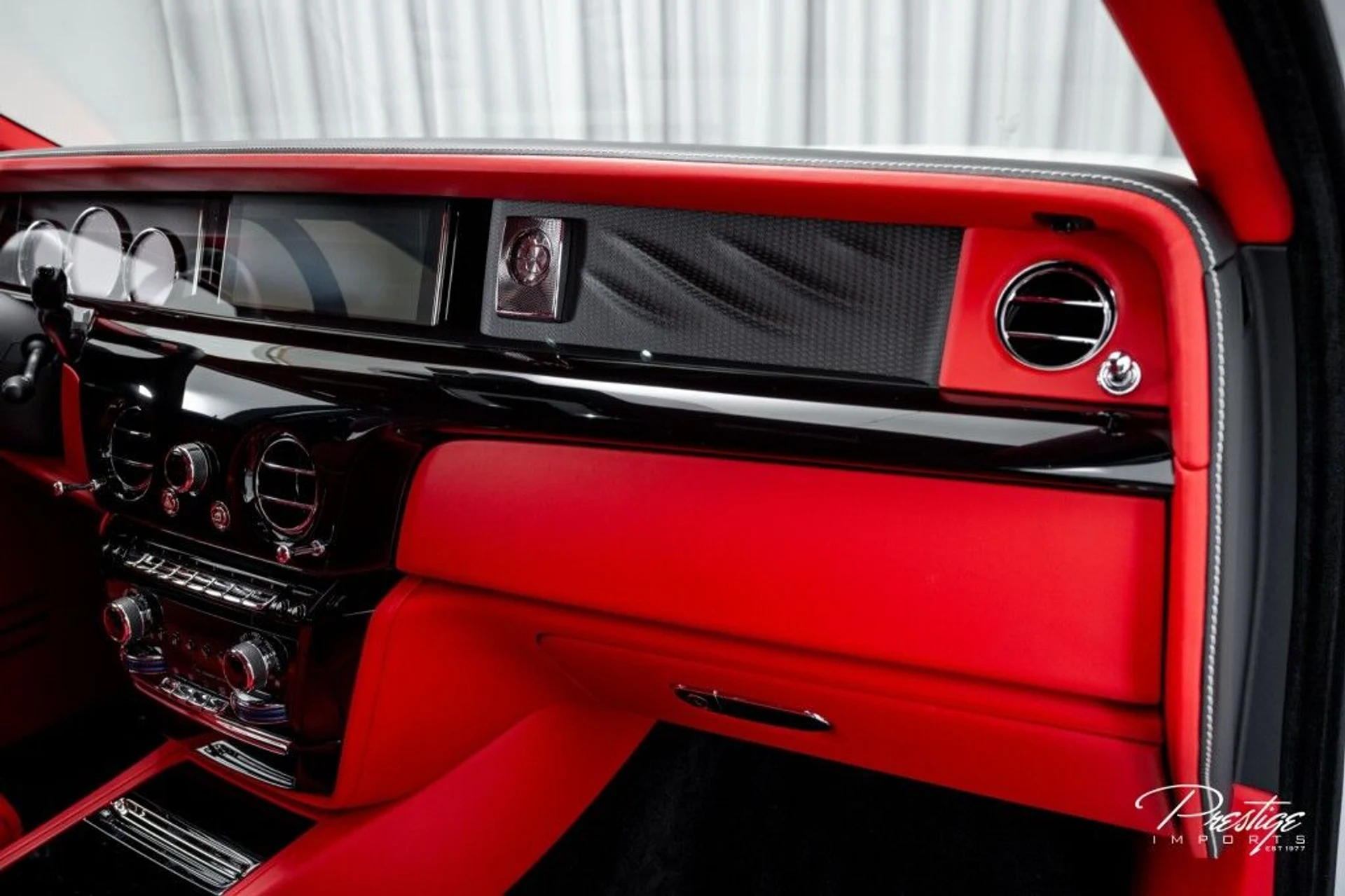 mph028_3173723106_fea9bea73b757987f5464f7b1f3cf681_18909efd79