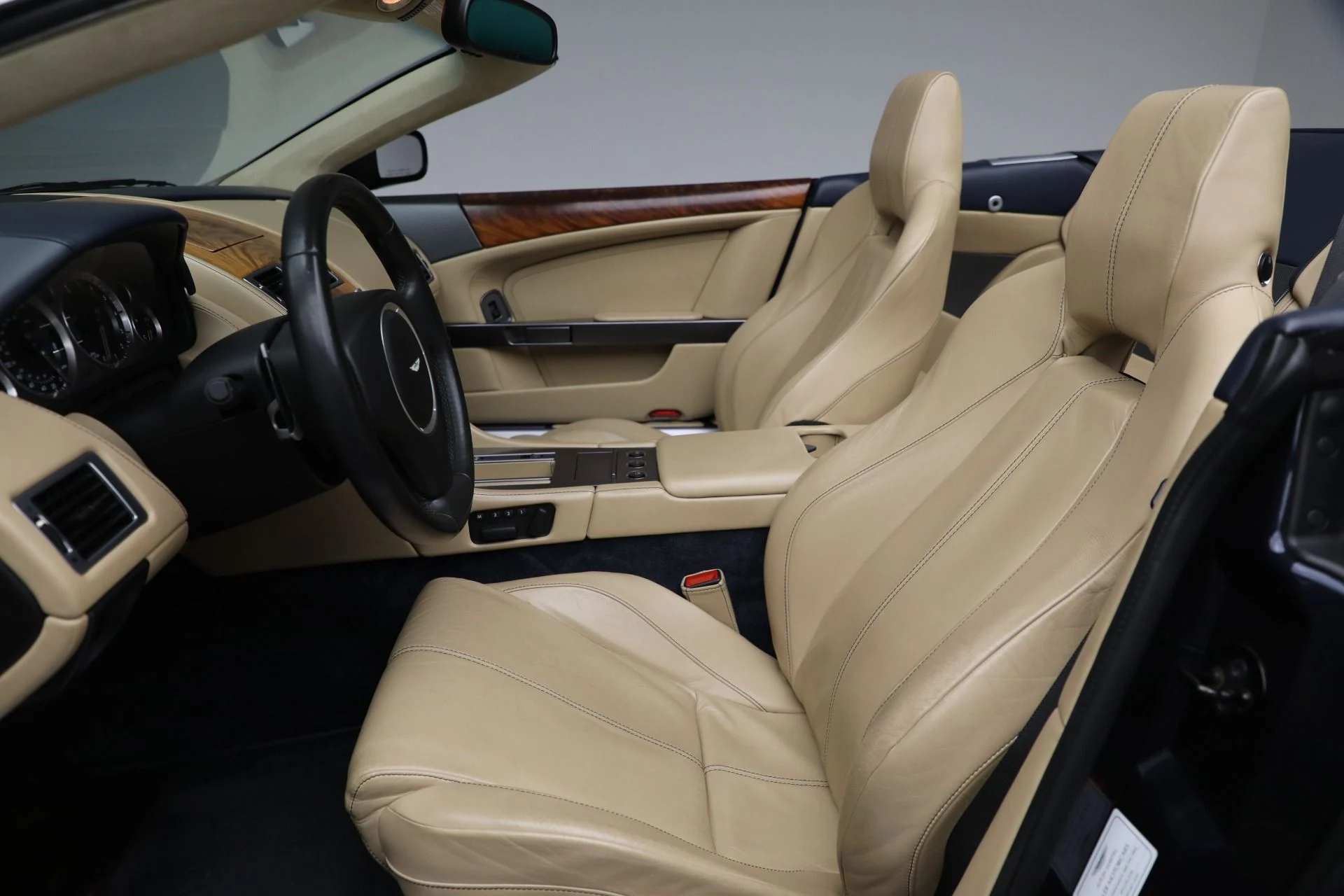 mph028_3175702370_Used_2007_Aston_Martin_DB_9_Volante_e22b6424c6