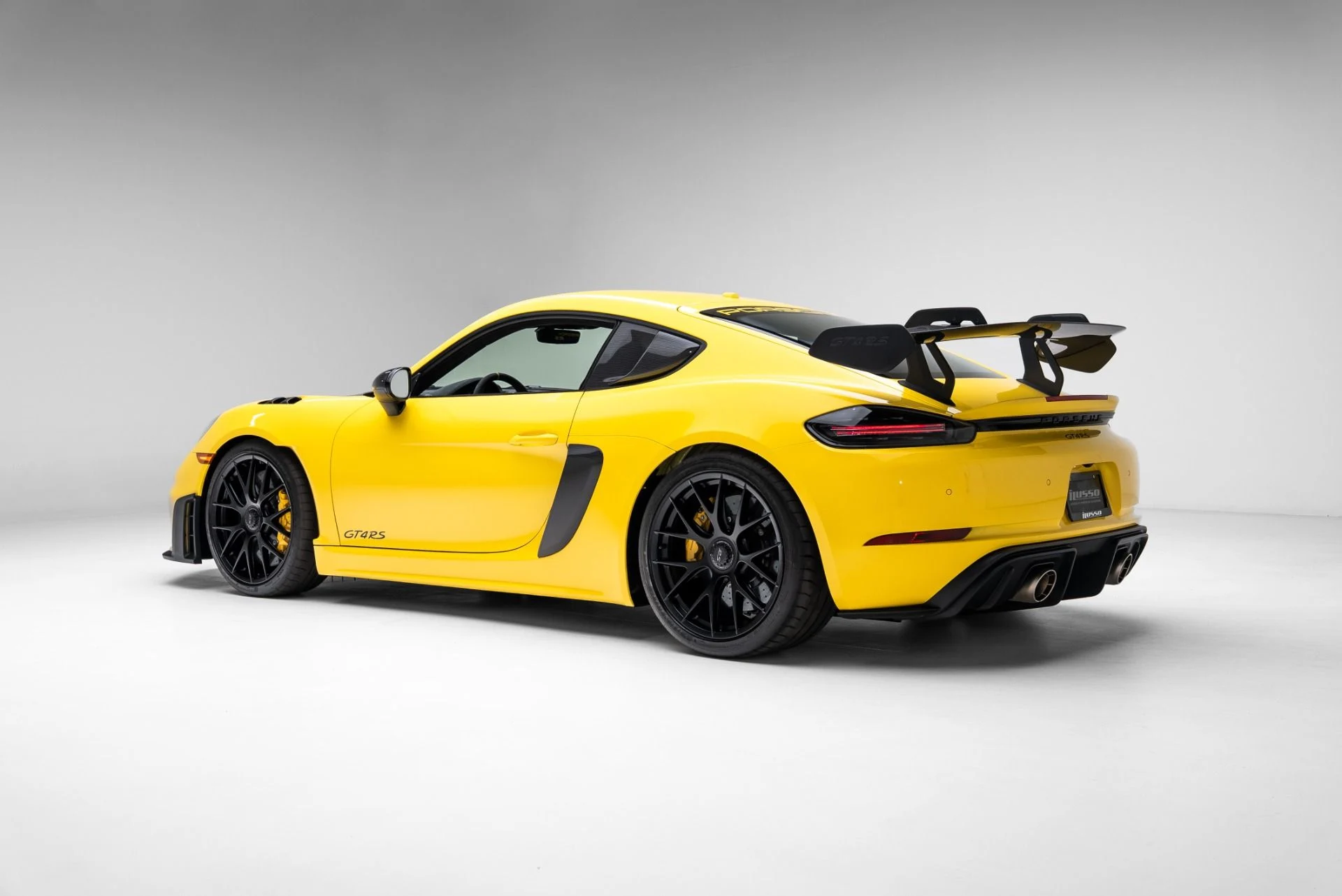 mph028_3176745327_Used_2024_Porsche_718_Cayman_GT_4_RS_1775511445_766fe1875b