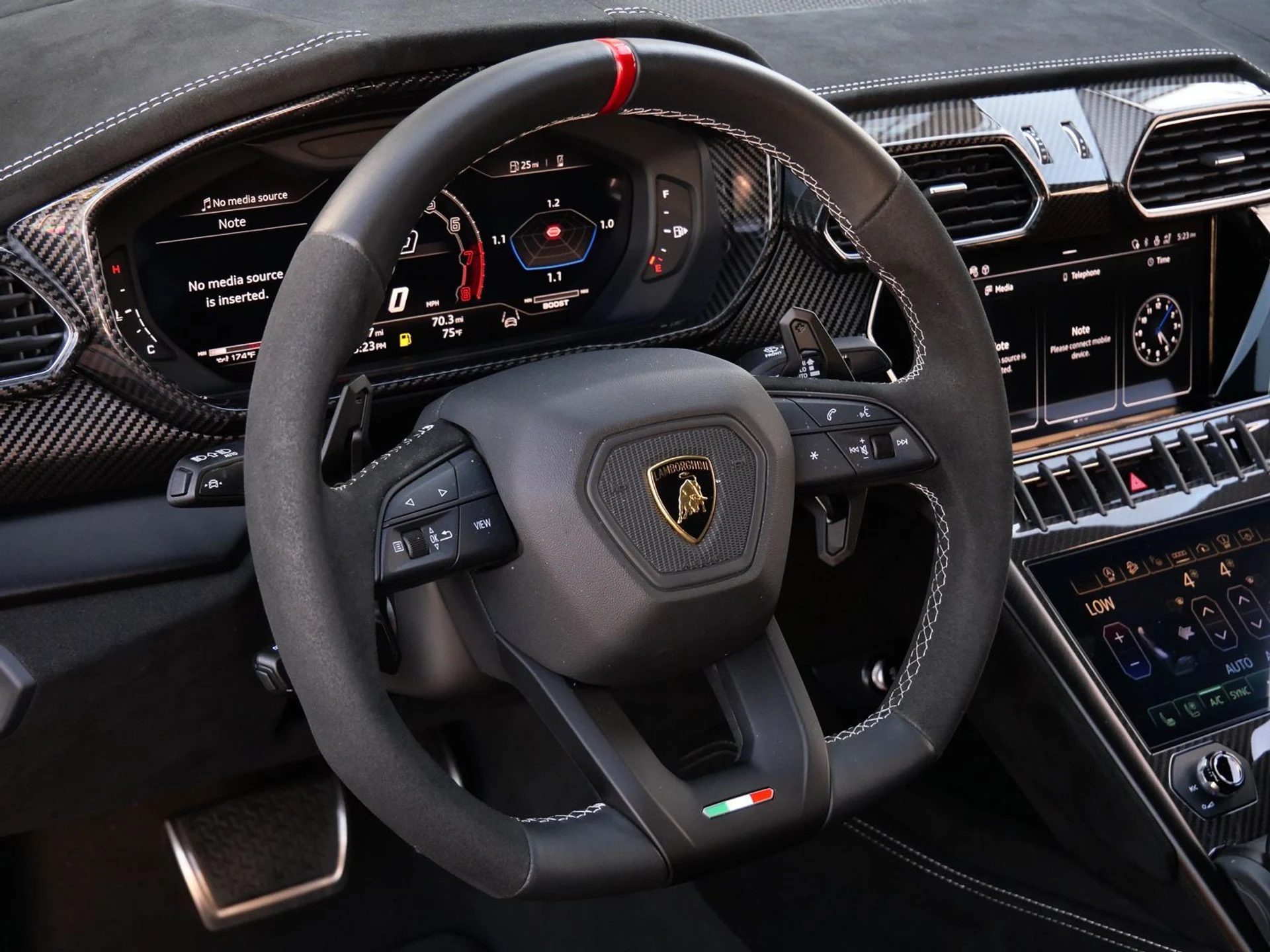 mph028_3178009059_0b995471e07d0e1f97443b06221be353x_7806cc5fc2