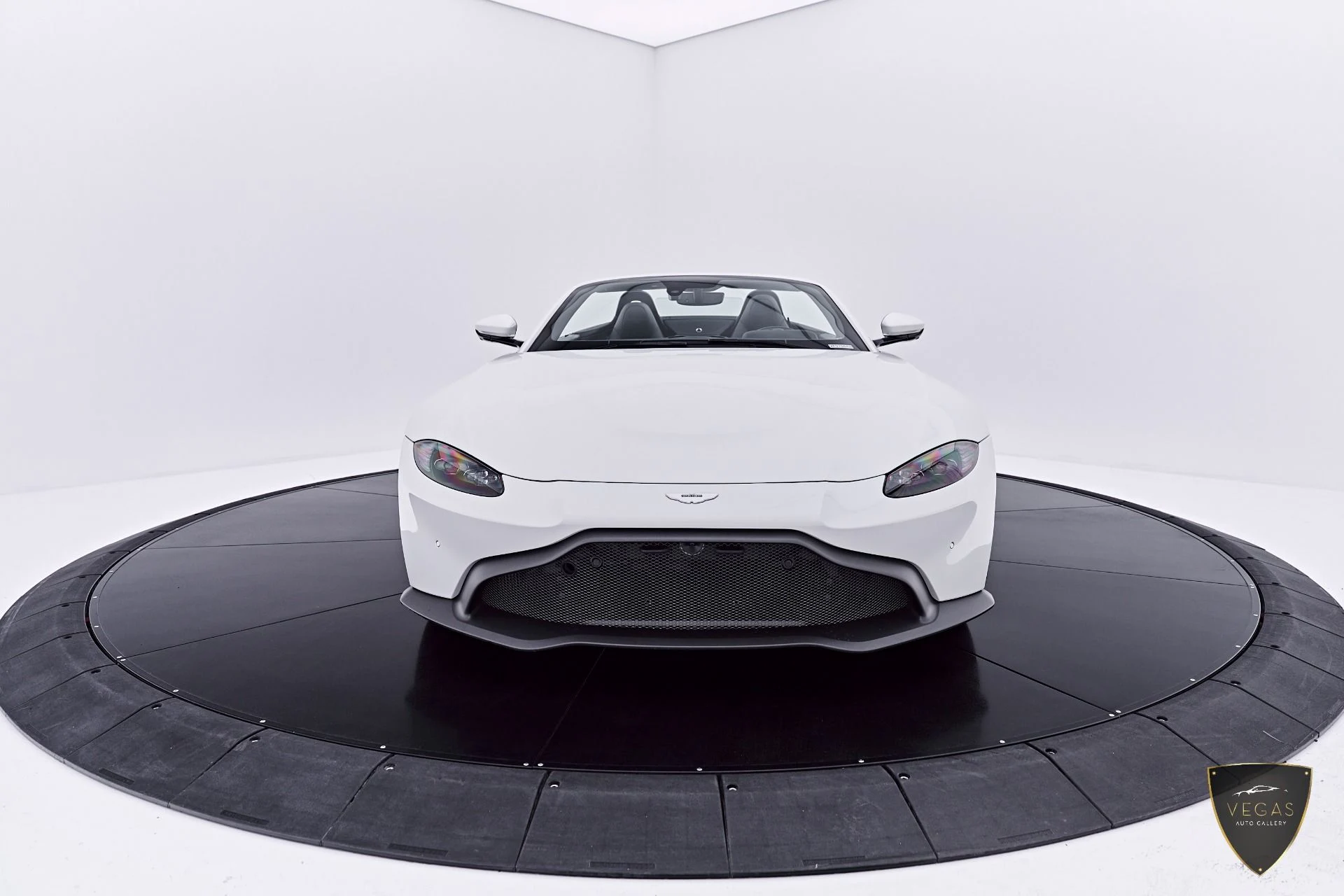 mph028_3178632657_Used_2023_Aston_Martin_Vantage_1783622437_70f4a11171
