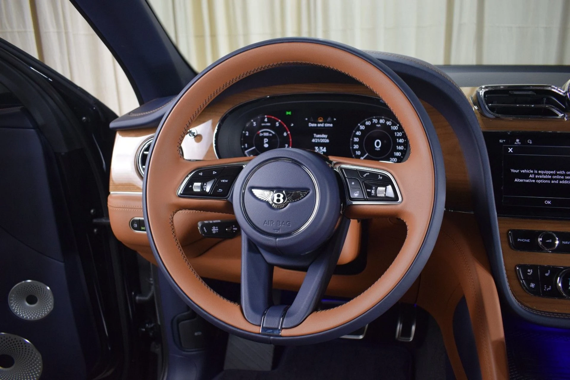 mph028_3180944168_50b140bdd5418bc25e7f2b618c673c7ax_e32ef903a5