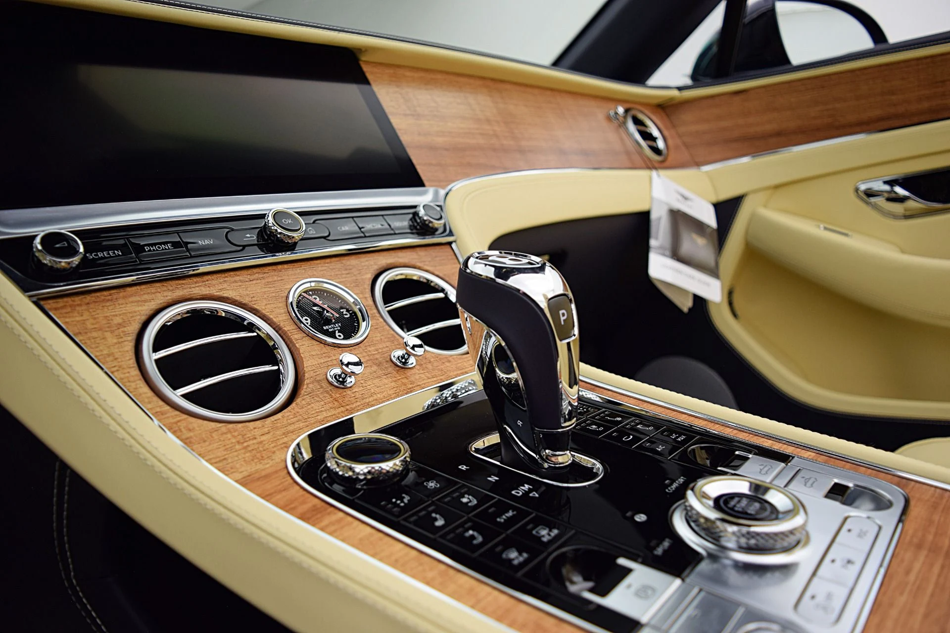 mph028_3183216625_Used_2024_Bentley_Continental_GTC_V8_LEASE_OPTIONS_AVAILABLE_3bd2d7b095