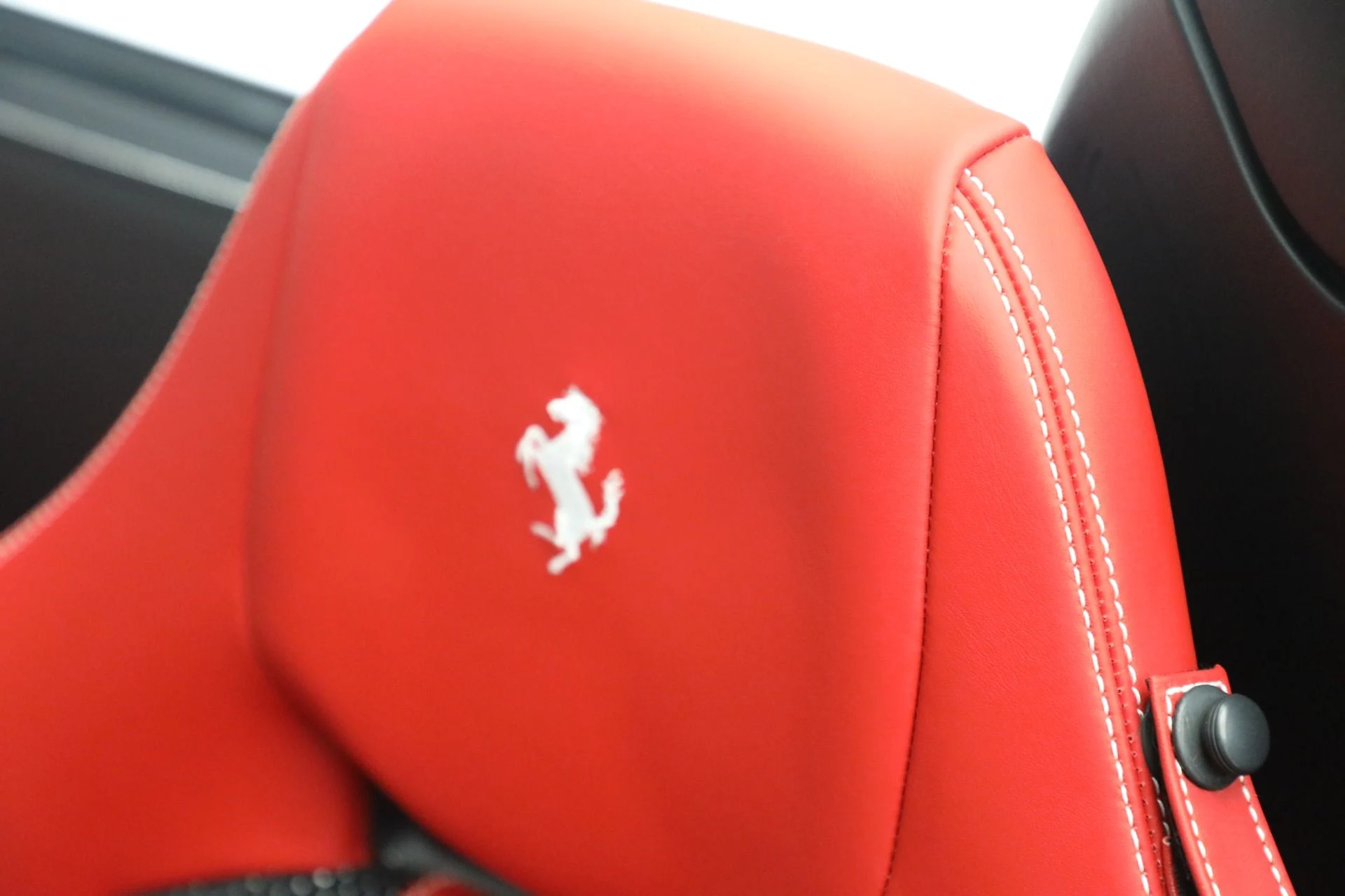 mph028_3183469836_Used_2023_Ferrari_F8_Spider_f471dc943d