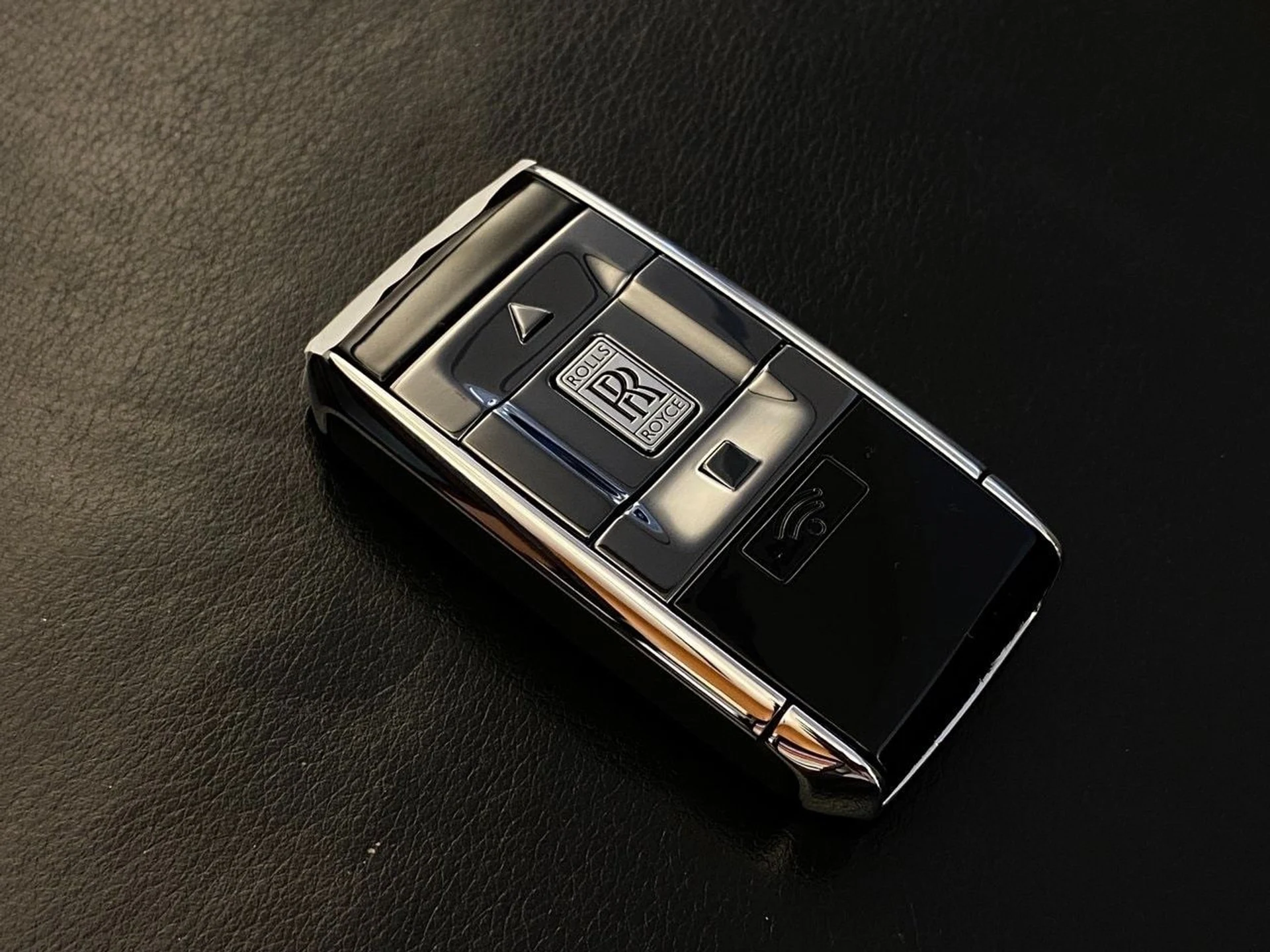 mph028_3183882903_5f3ca72a6cdfb5548870b44eec61ac7cx_5b465f0587