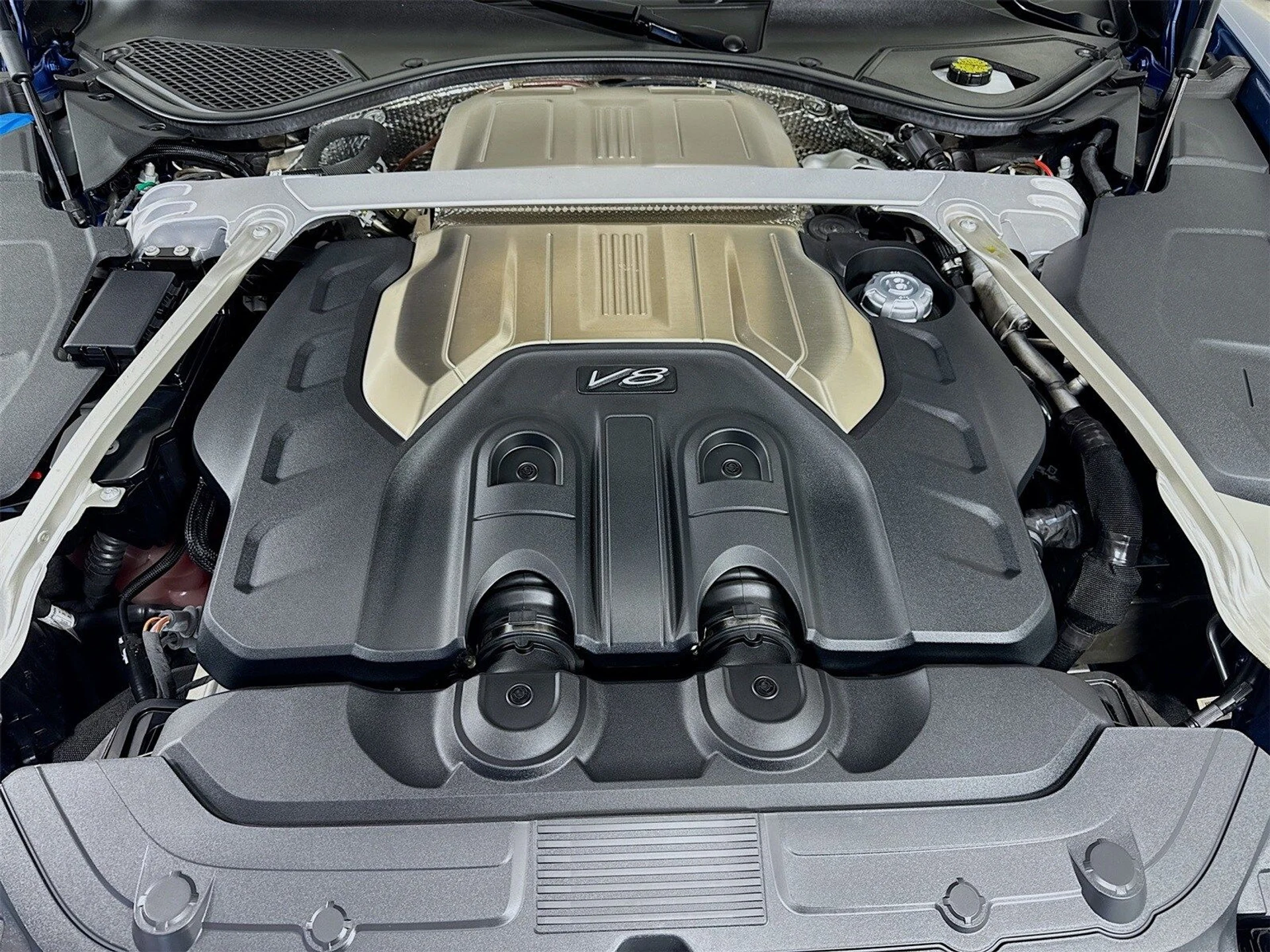 mph028_3184872581_8ce6a8d67ea2a7502fa63f8e77279573x_05345be1b4