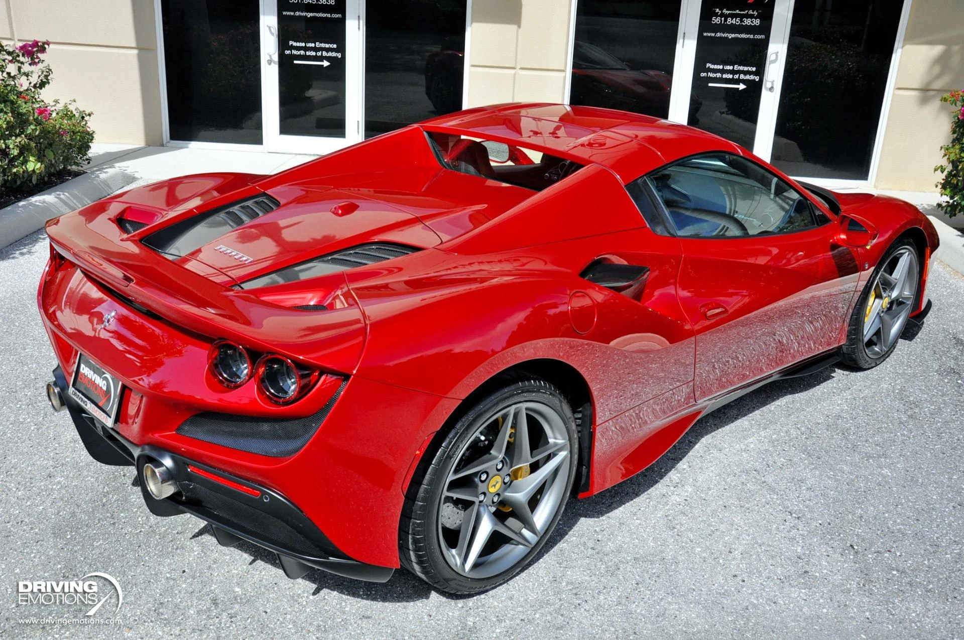 mph028_3186404494_896_p29_l_0be018d876