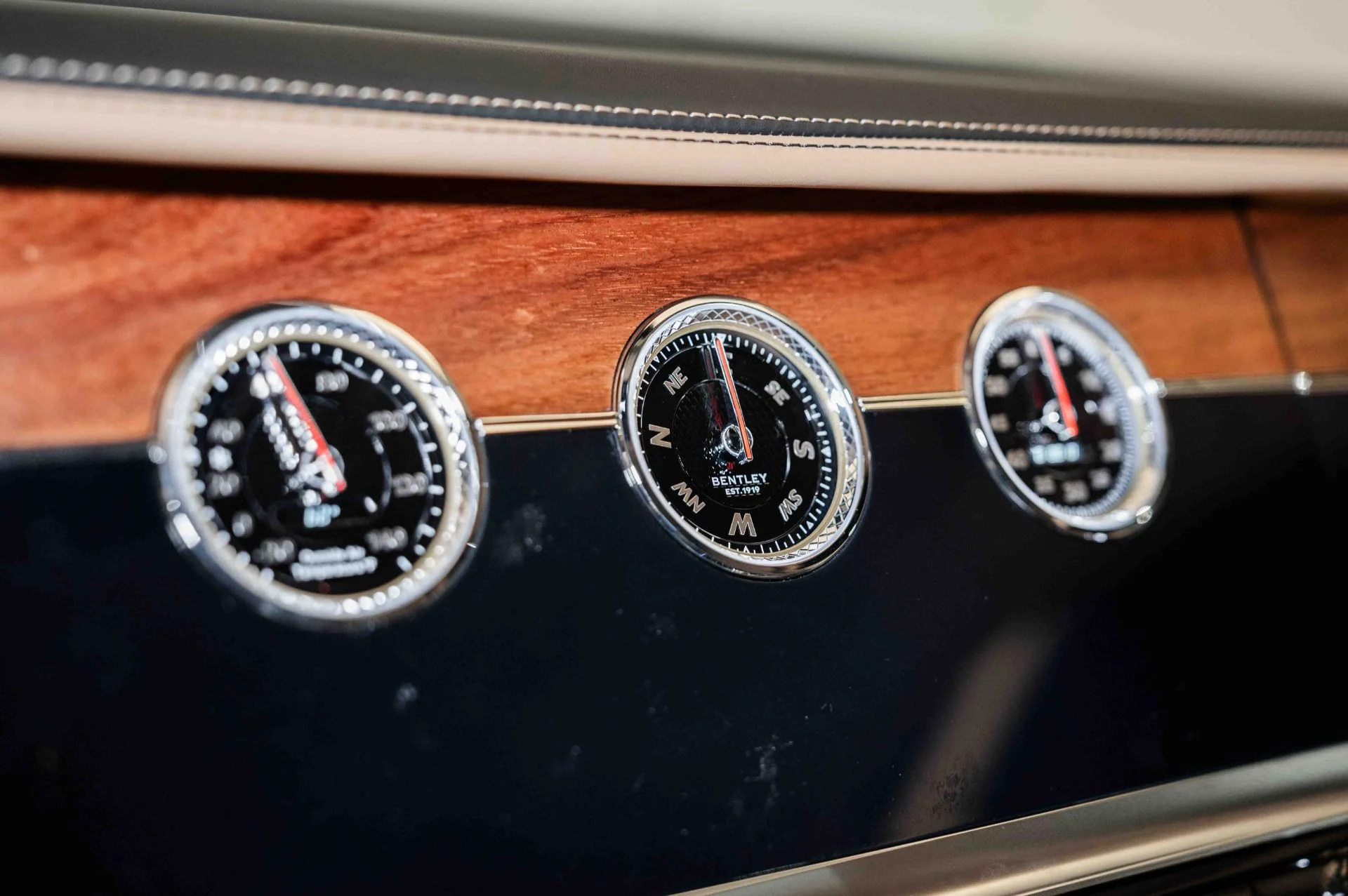 mph028_3186831451_Used_2024_Bentley_Flying_Spur_Edition_8_1717257938_67af057901