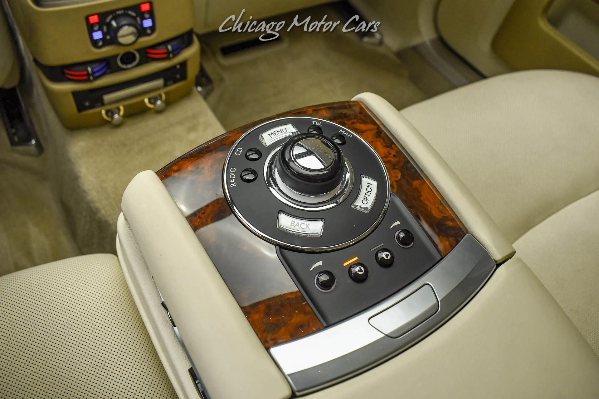 mph028_319270719_13434_p29_l_5b8c9803a7