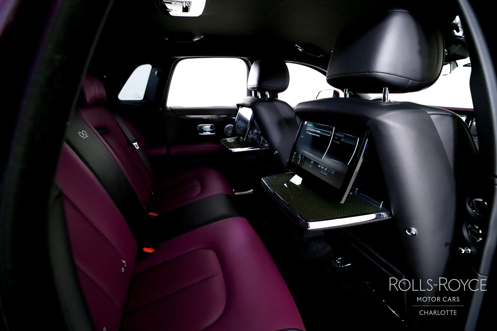 mph028_3194399462_Used_2022_Rolls_Royce_Black_Badge_Ghost_1772490971_481e9bf64e