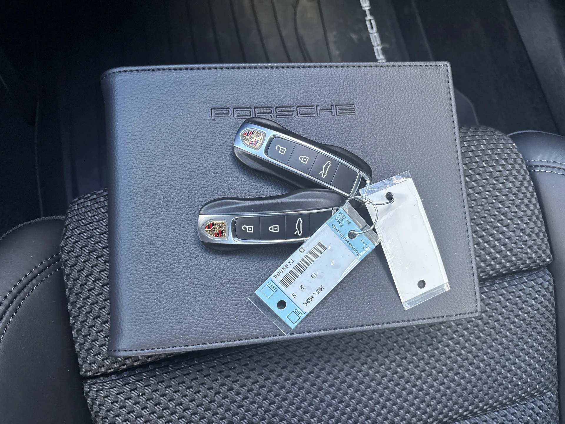 mph028_3200649396_a39ae2670711480fa8213a31b3a053d2_286fc5e191