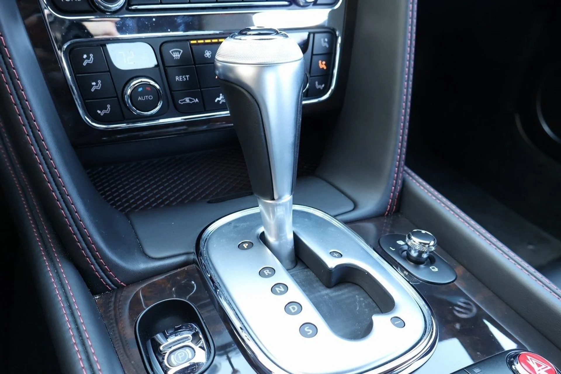 mph028_3212037536_29_ef256d52a6