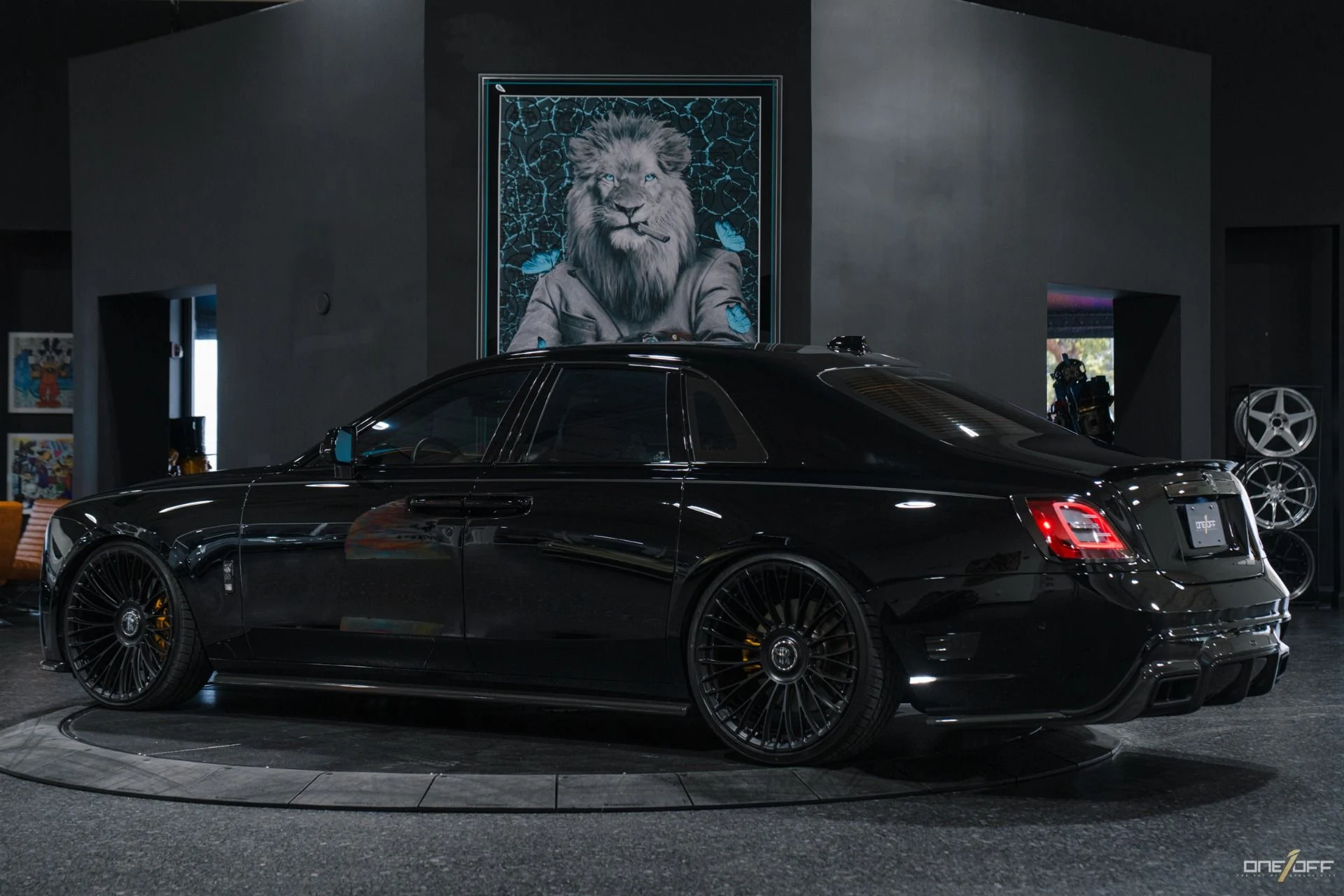 mph028_3218665025_Used_2022_Rolls_Royce_Black_Badge_Ghost_FULL_Urban_Design_Carbon_Kit_477_K_MSRP_Starlight_1759778193_51879a9700