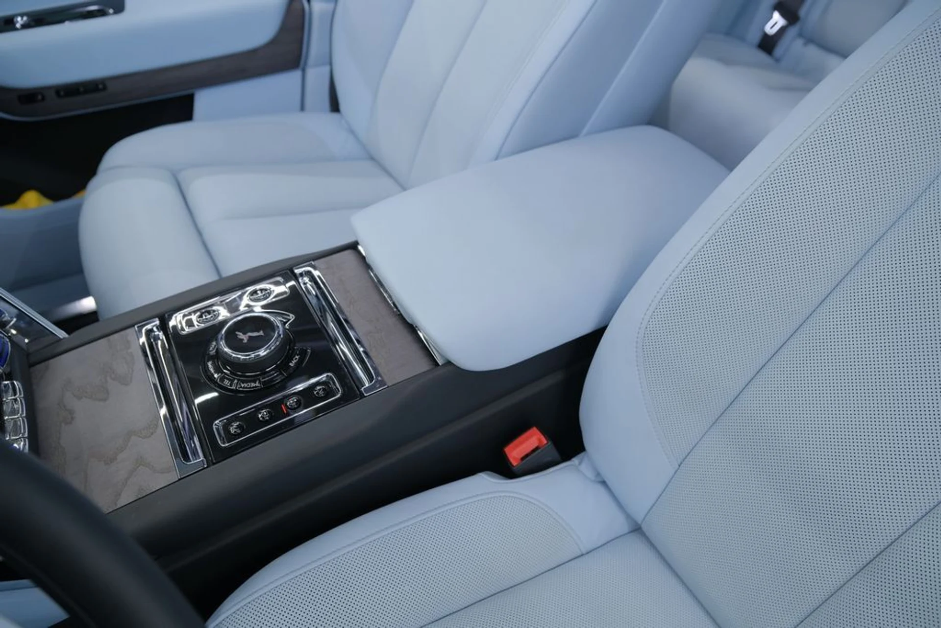 mph028_3223650151_513f263db7fb2201acd2378e2a24e61a_24f2432e30