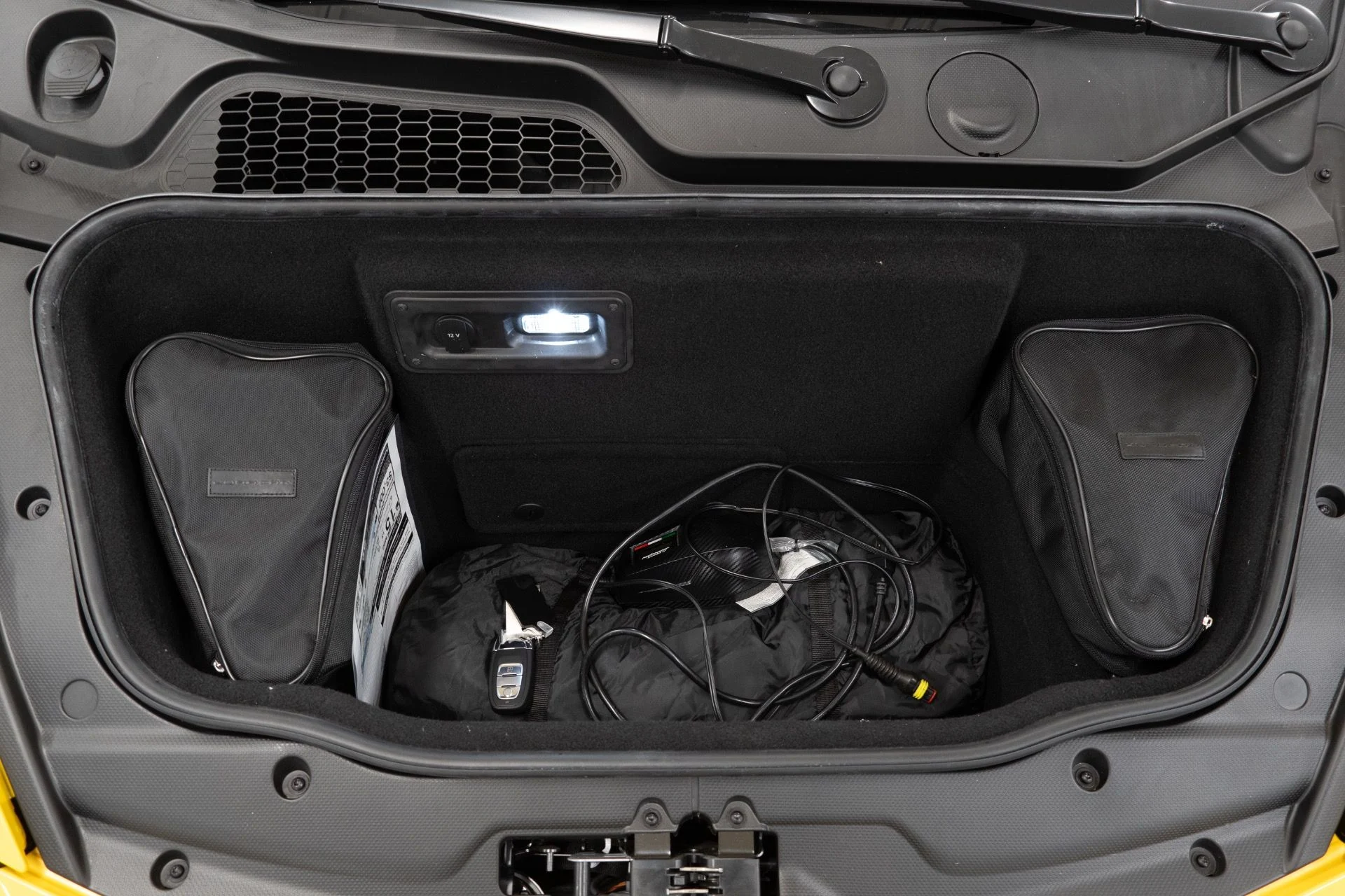 mph028_3223739090_Used_2019_Lamborghini_Huracan_LP_640_4_Performante_1764627885_628aba8290