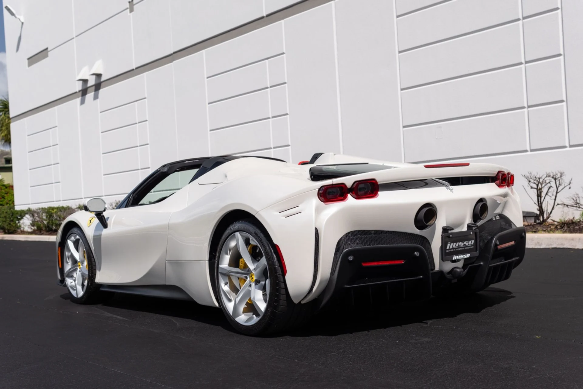 mph028_3234238099_Used_2024_Ferrari_SF_90_Spider_1774069199_0e3ed02ce0