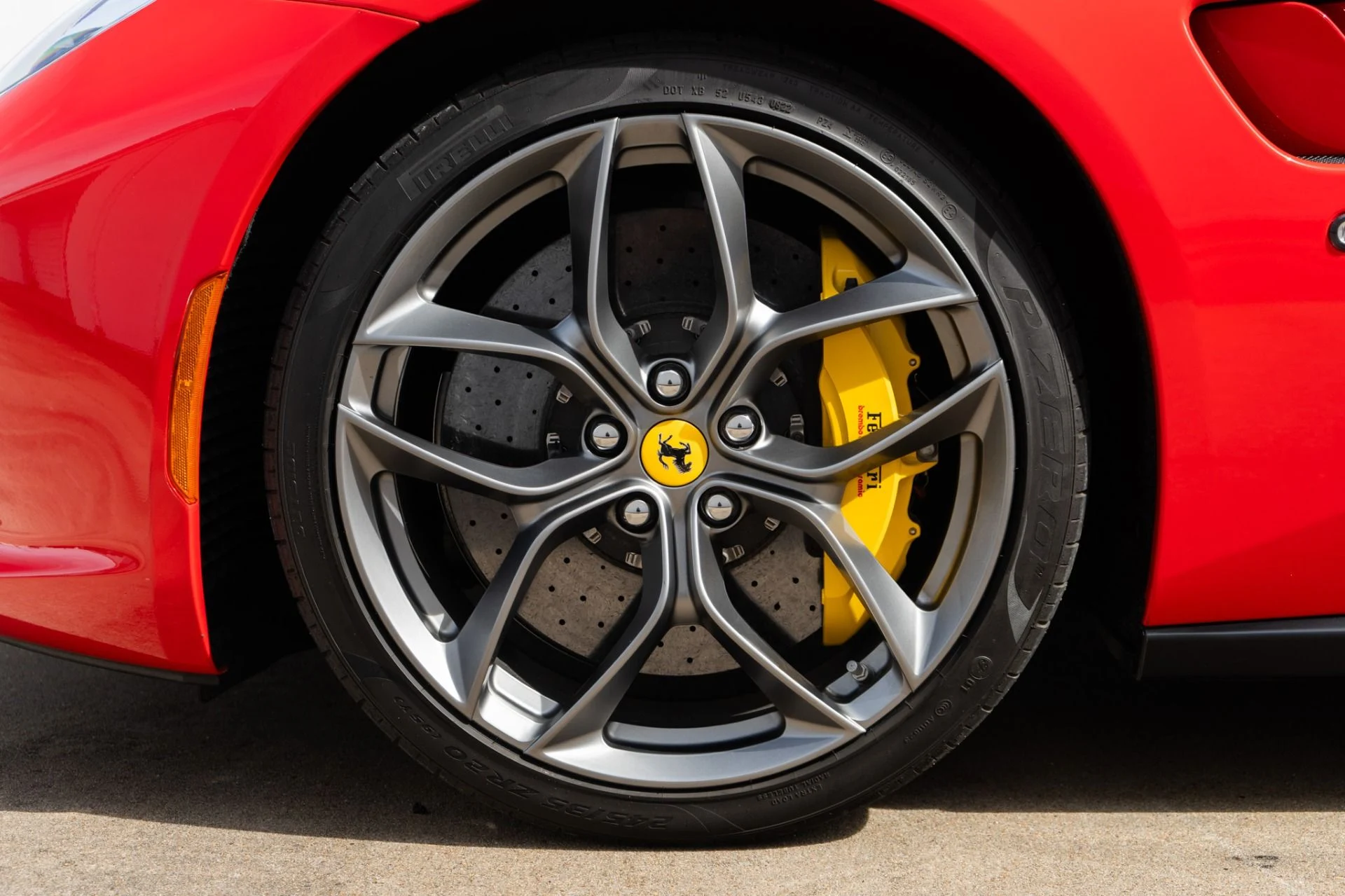 mph028_3240002262_Used_2018_Ferrari_GTC_4_Lusso_T_1771449324_b4ef5a0a10