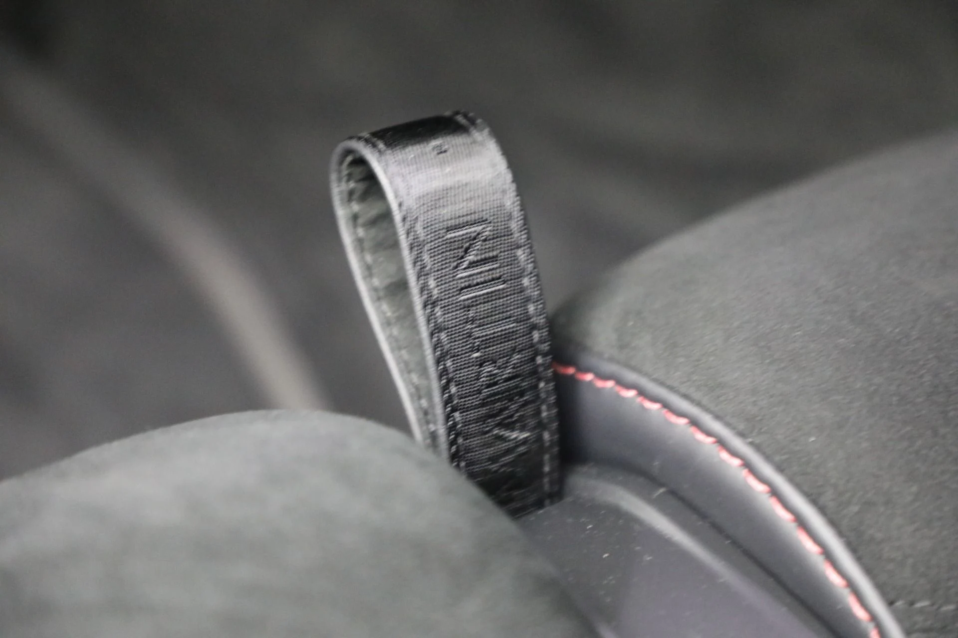 mph028_324083984_Used_2023_Aston_Martin_Vantage_V12_92349f7783