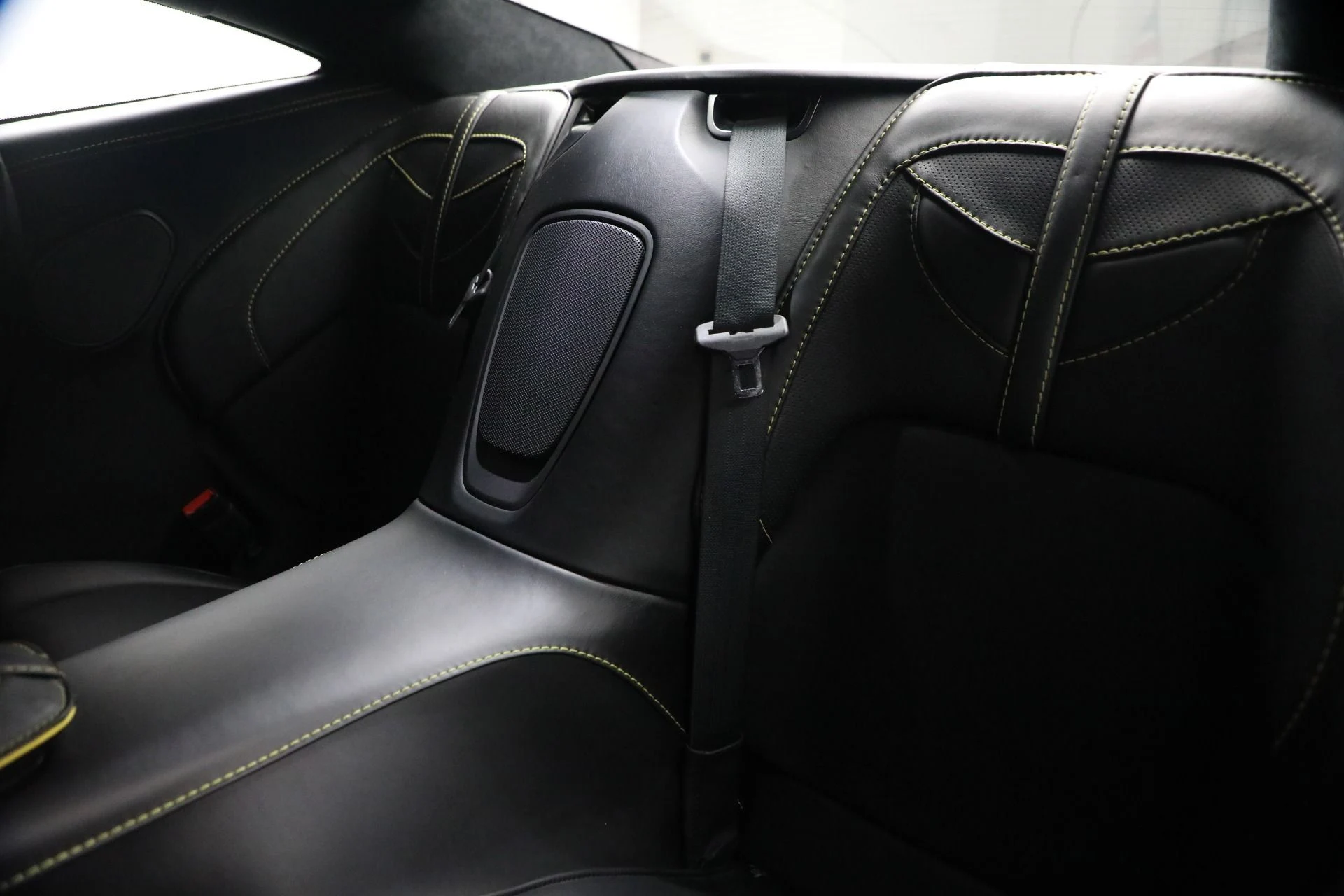 mph028_324357919_Used_2019_Aston_Martin_DBS_Superleggera_1766529169_174a564b47