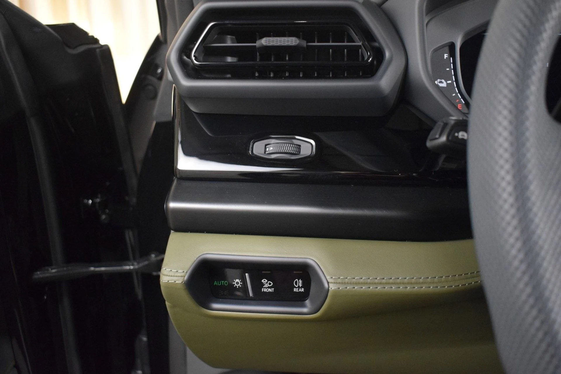 mph028_3254347151_bff0b77c6f7d2089d43419666e5205b0x_9850906044