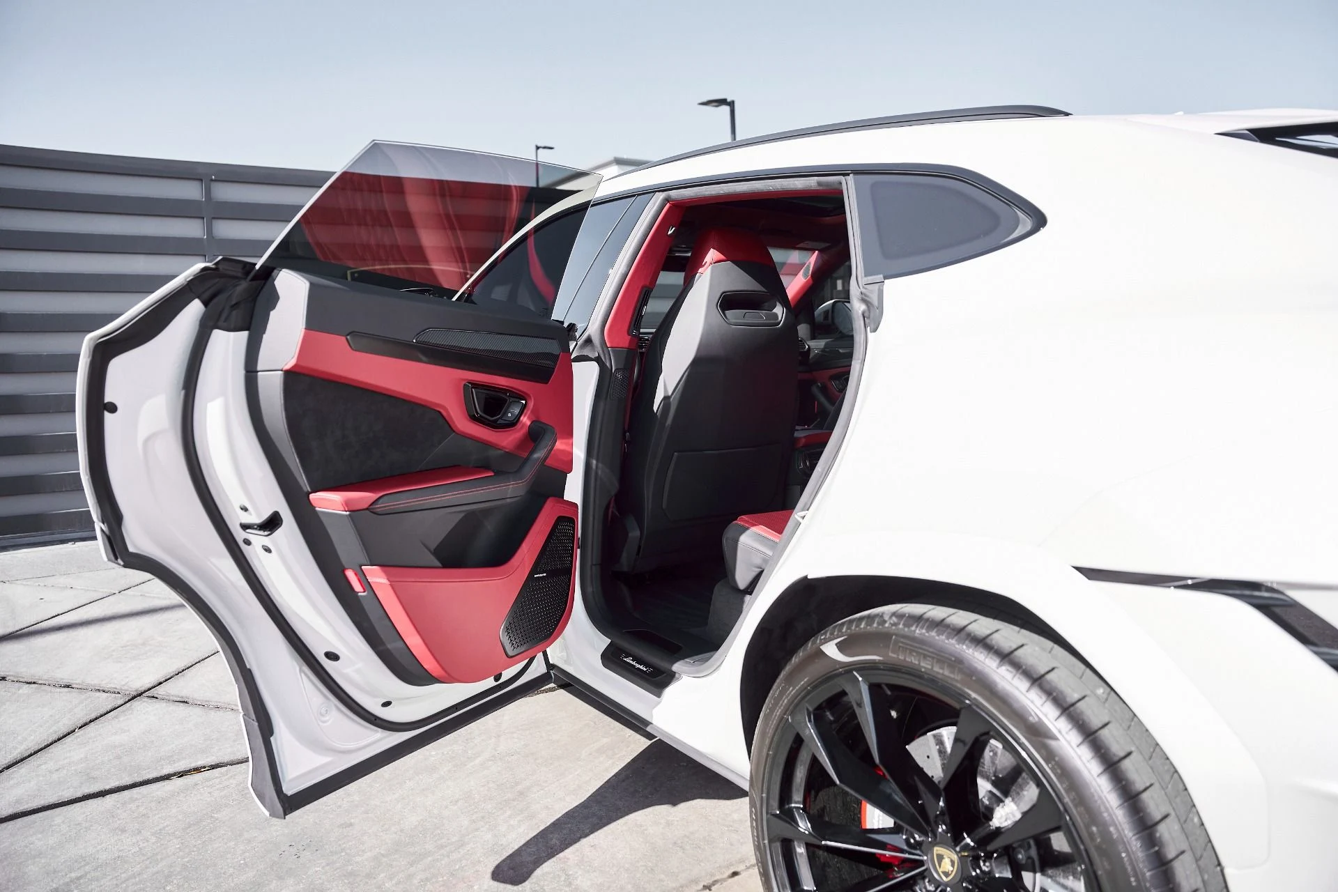 mph028_3261214827_Used_2024_Lamborghini_Urus_S_1769733243_cc1608a66e