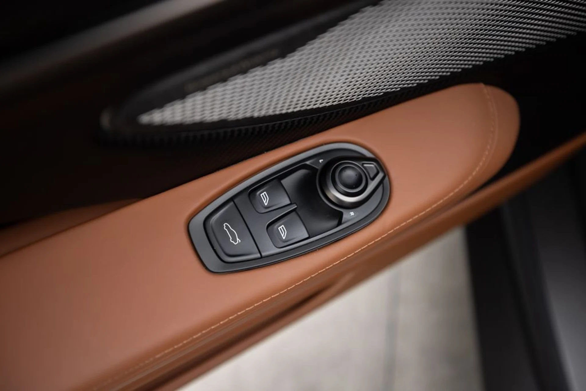 mph028_3266787357_58ced6b34ffcdc5645ba3cef57e3bfc3x_e7d4aeef7e