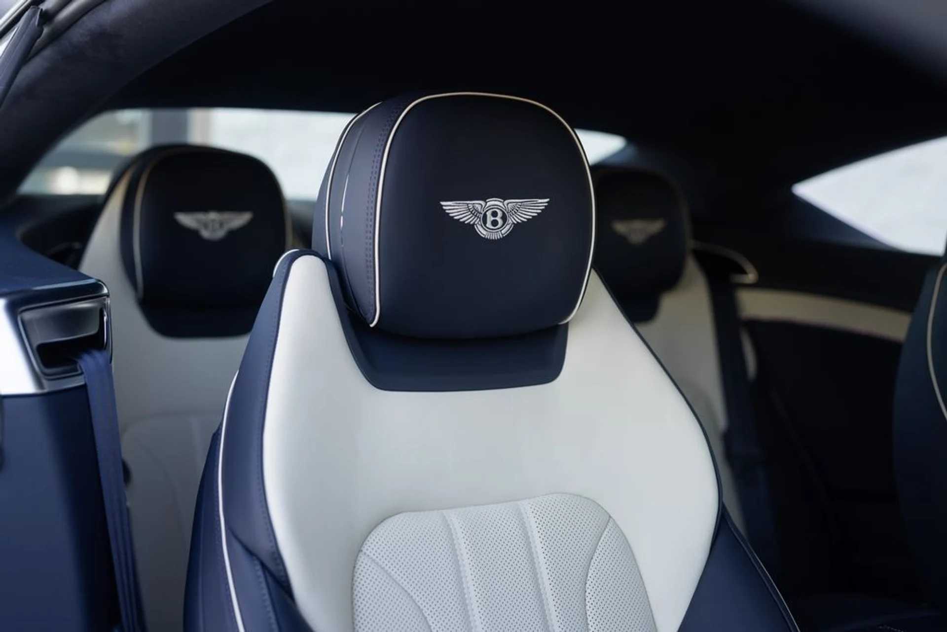 mph028_3281415356_62af7e1f02b8dbb719a7a7f643128217x_e68d3a87a1