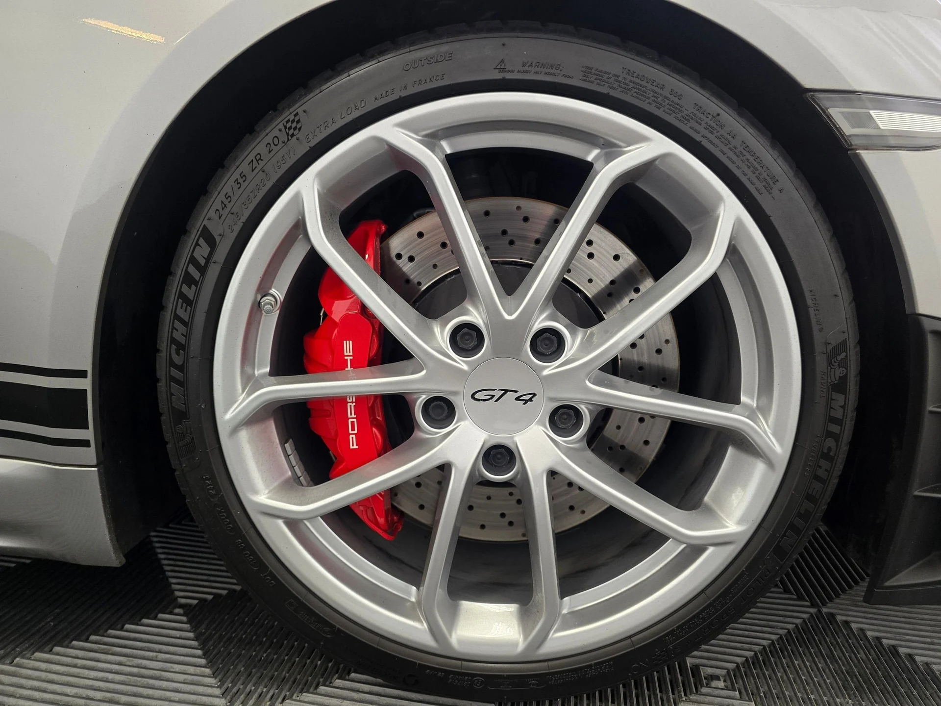 mph028_3283053327_60e4314b3e2b7e2a5e50d1e12a6e7350x_a6114c984b