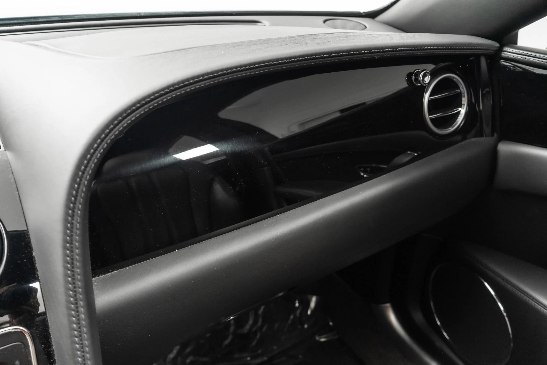 mph028_3283779416_Used_2015_Bentley_Flying_Spur_W12_21_Inch_Wheels_Front_and_Rear_Heated_and_Ventilated_Seats_1759873235_f4e0209069