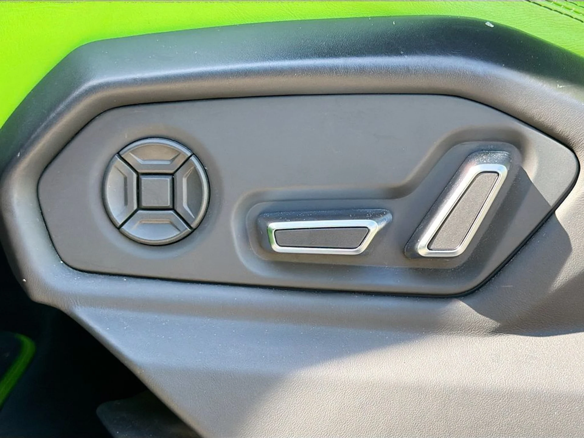 mph028_3286511712_2f37f01725d51390ef947d1d0bf4db93x_b533db3fbe