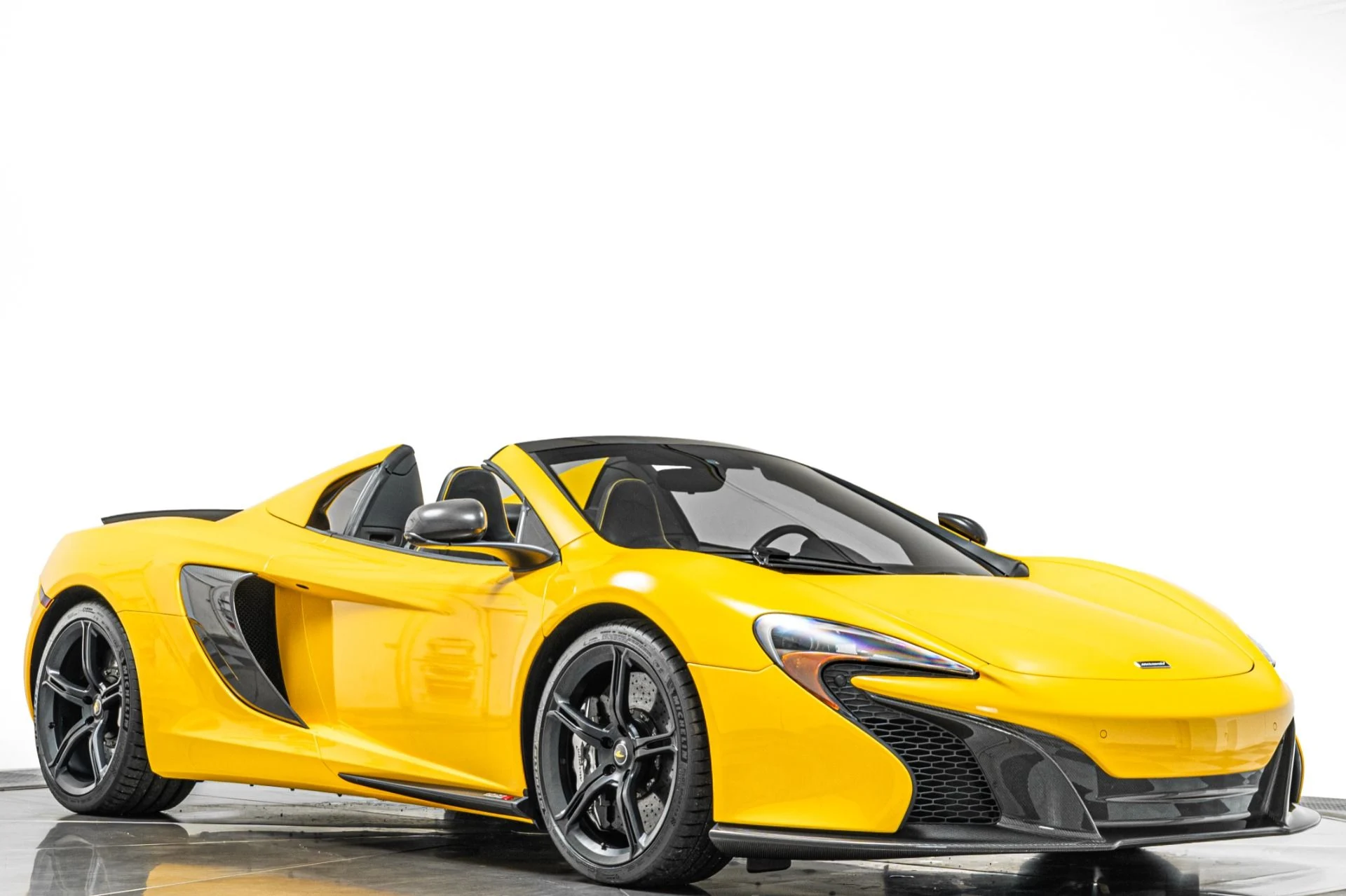 mph028_3287734367_Used_2015_Mc_Laren_650_S_Spyder_1790194559_7e605a9263
